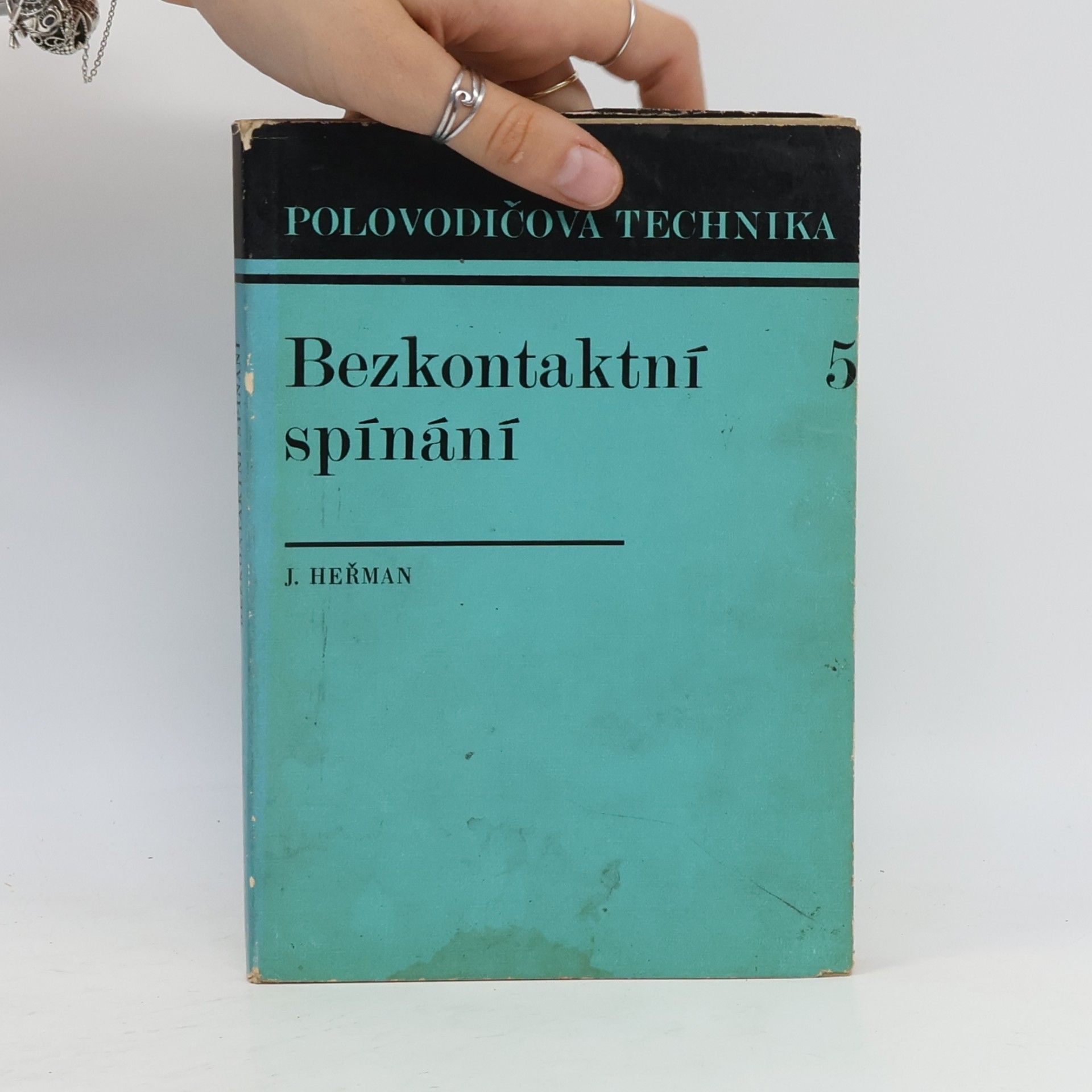 Josef Heřman Bezkontaktní spínání