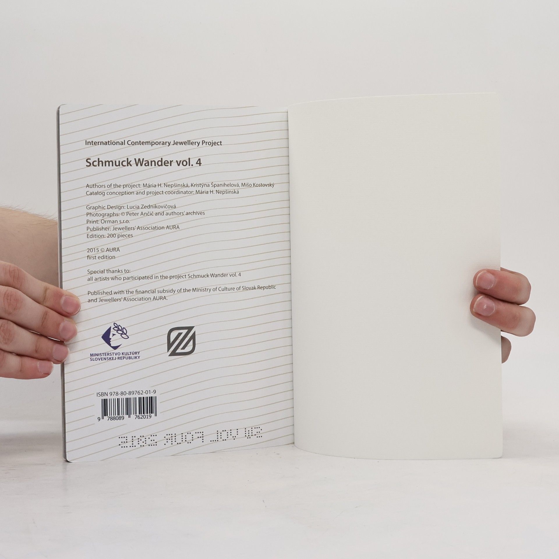 Mária H. Nepšinská Schmuck Wander Passport 4