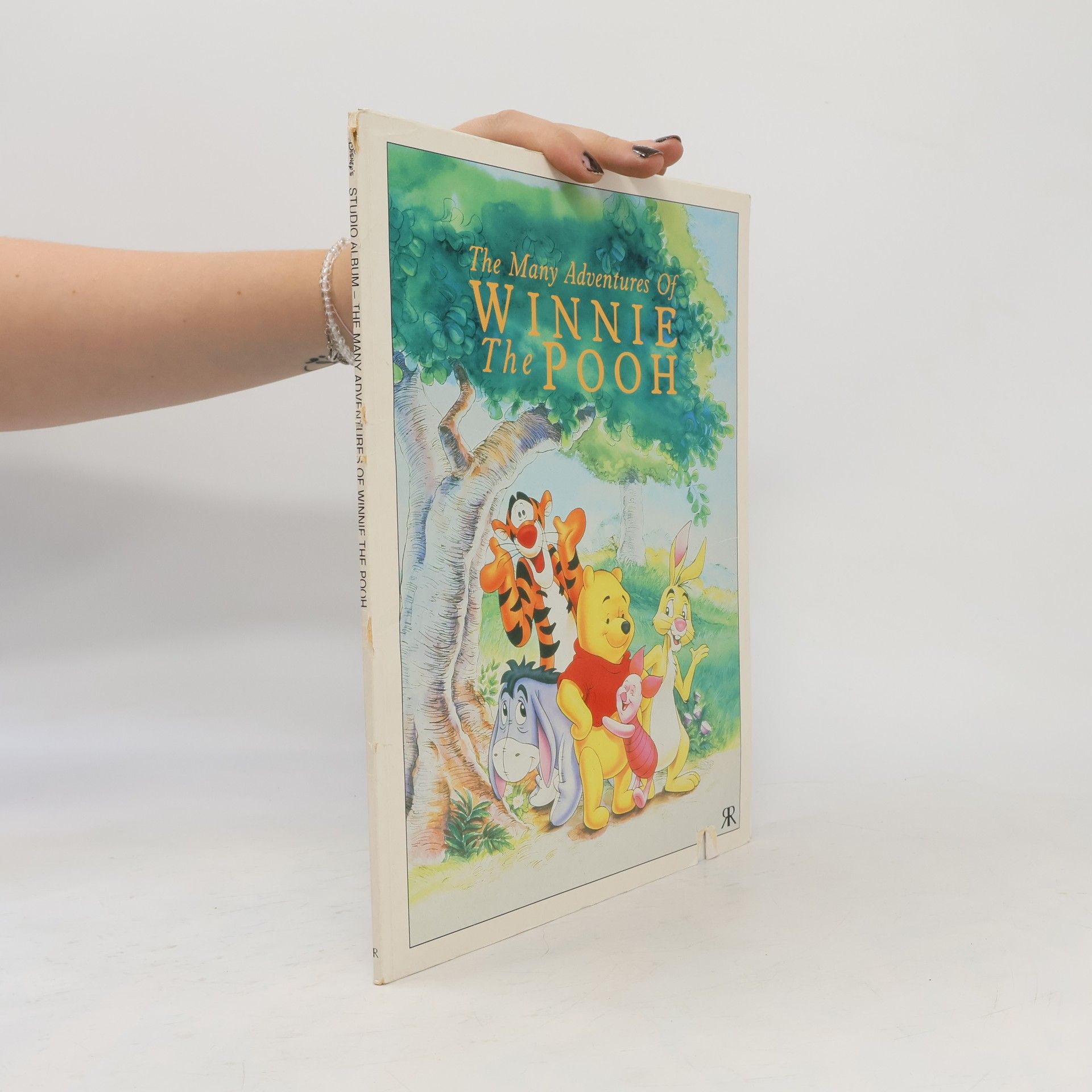 Walt Disney Company Disney's Studio Album: The Many Adventures of Winnie the Pooh