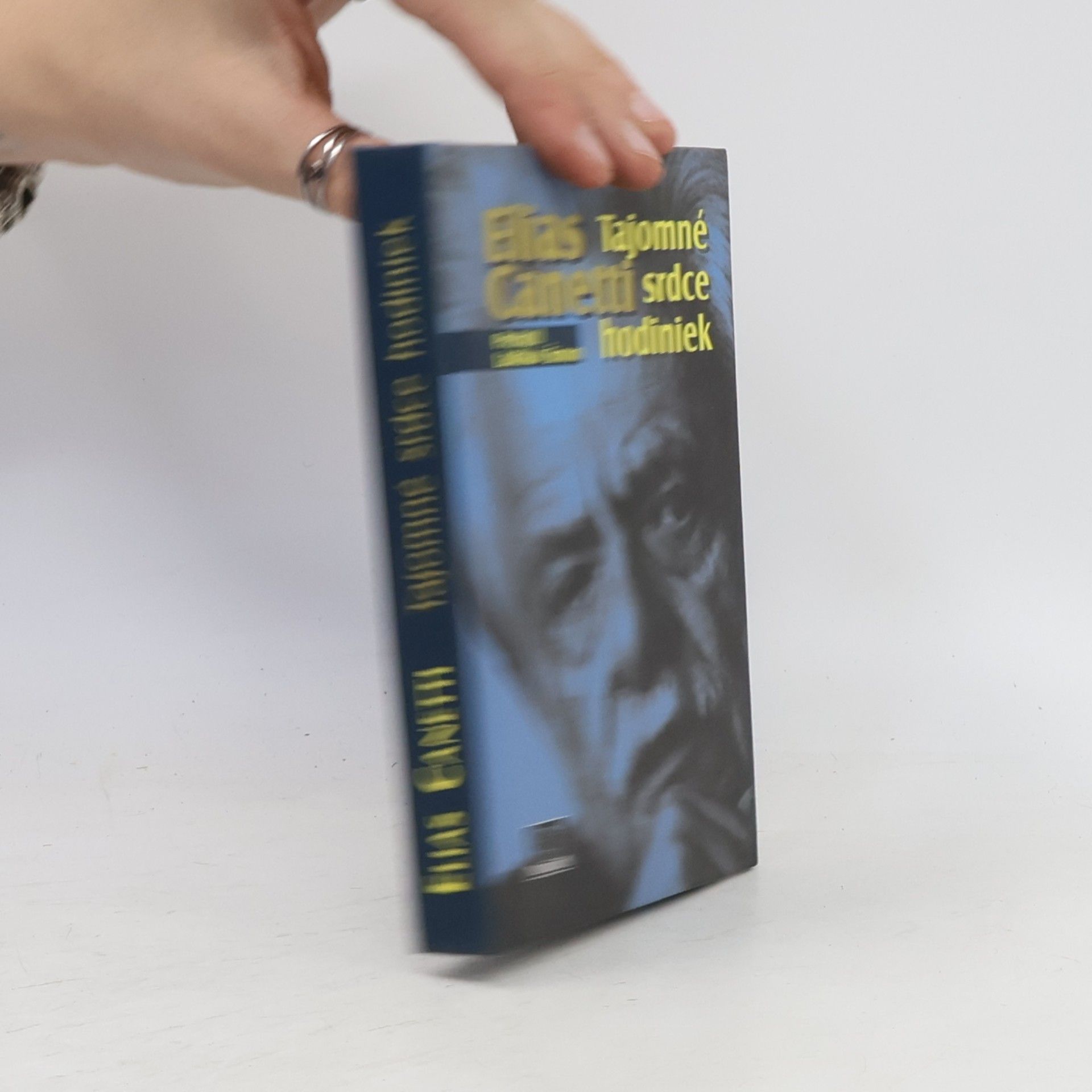 Elias Canetti Tajomné srdce hodiniek