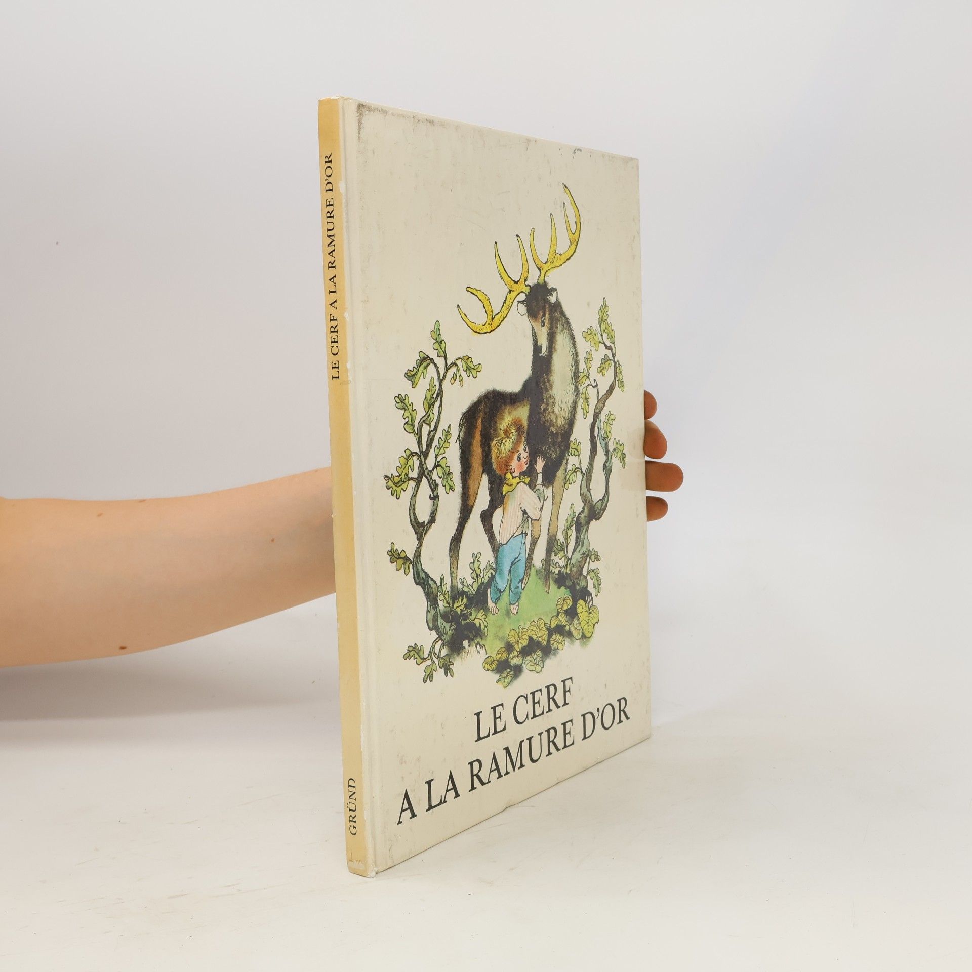 Hana Doskočilová Le Cerf à la ramure d'or