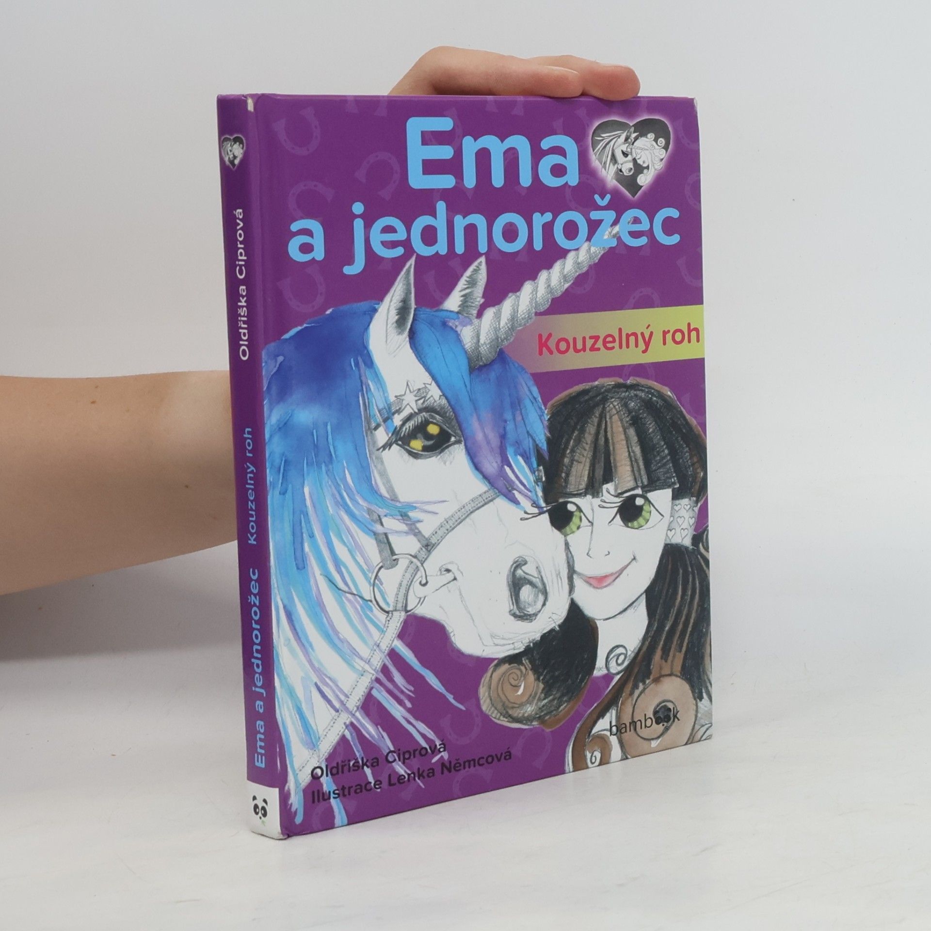 Ema a jednorožec. Kouzelný roh.