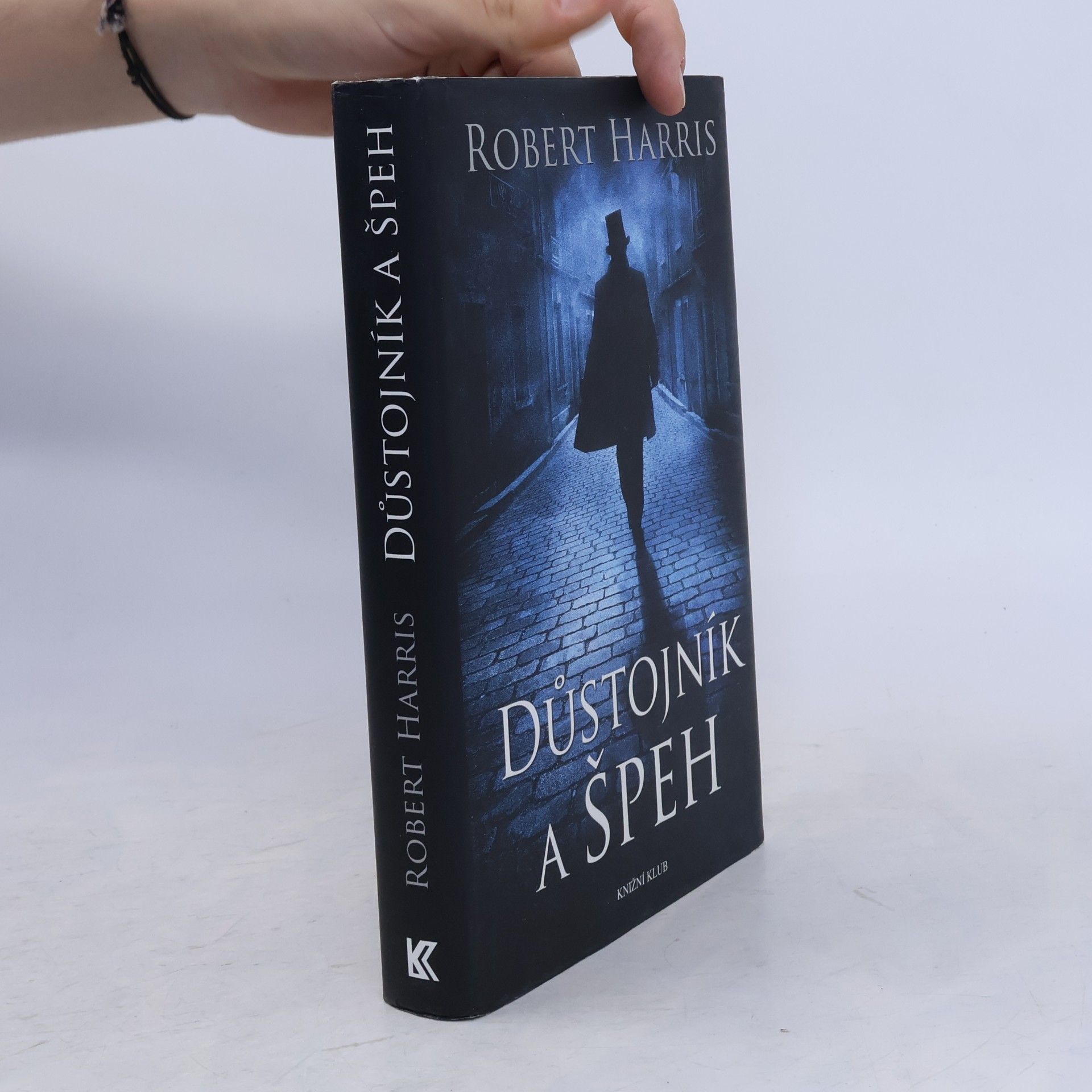 Robert Harris Důstojník a špeh