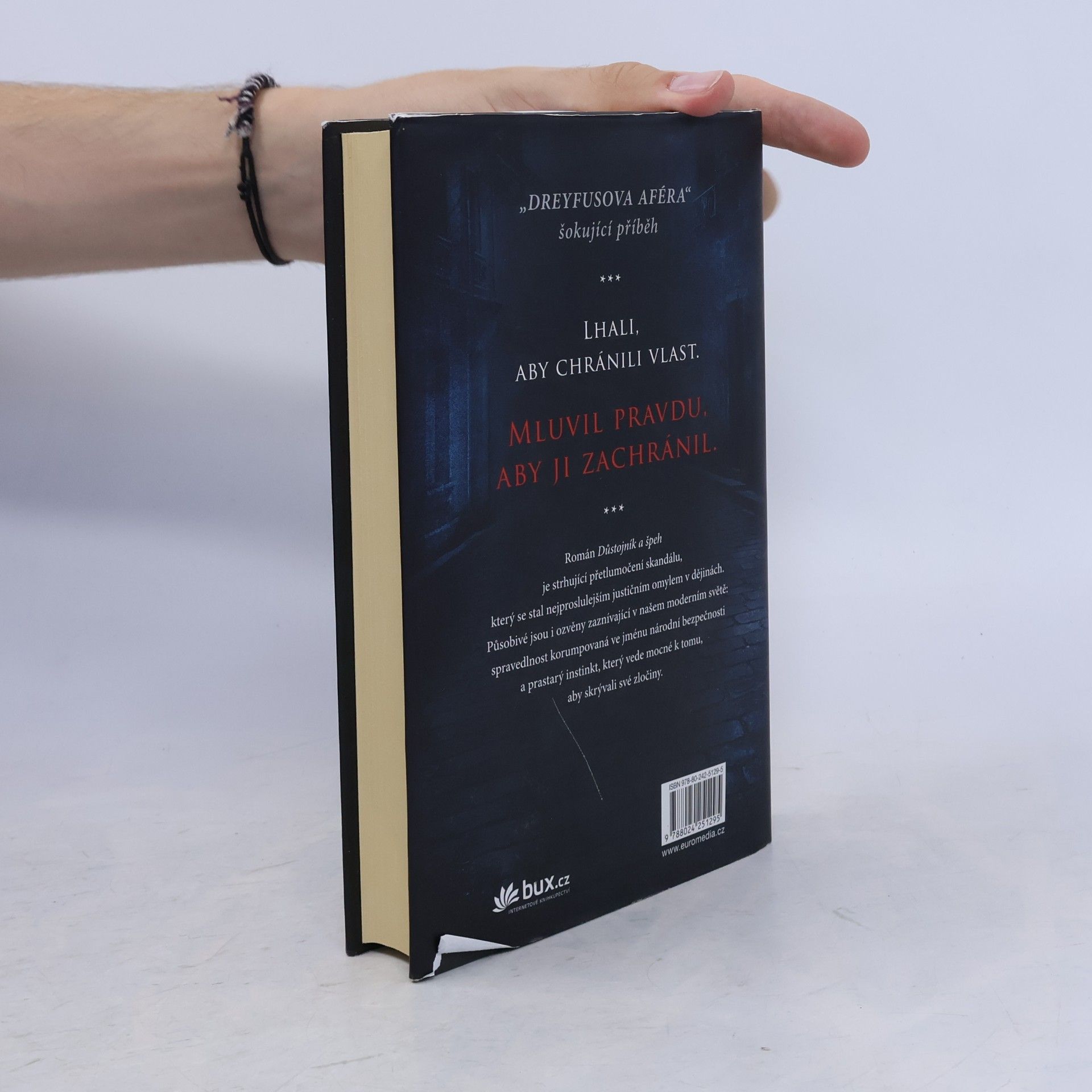 Robert Harris Důstojník a špeh