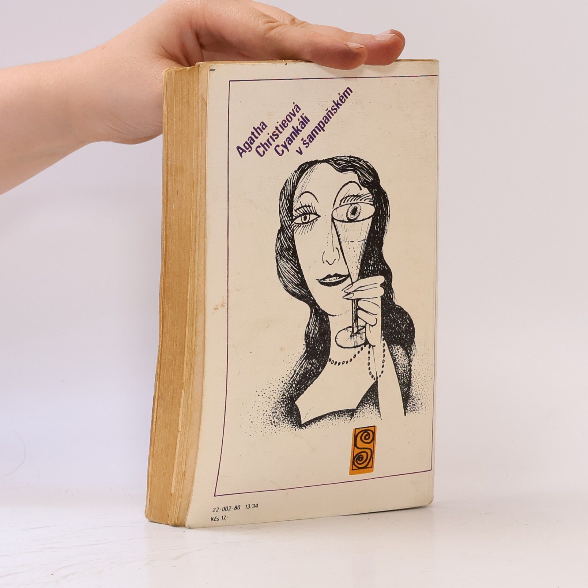 Agatha Christie Cyankáli v šampaňském