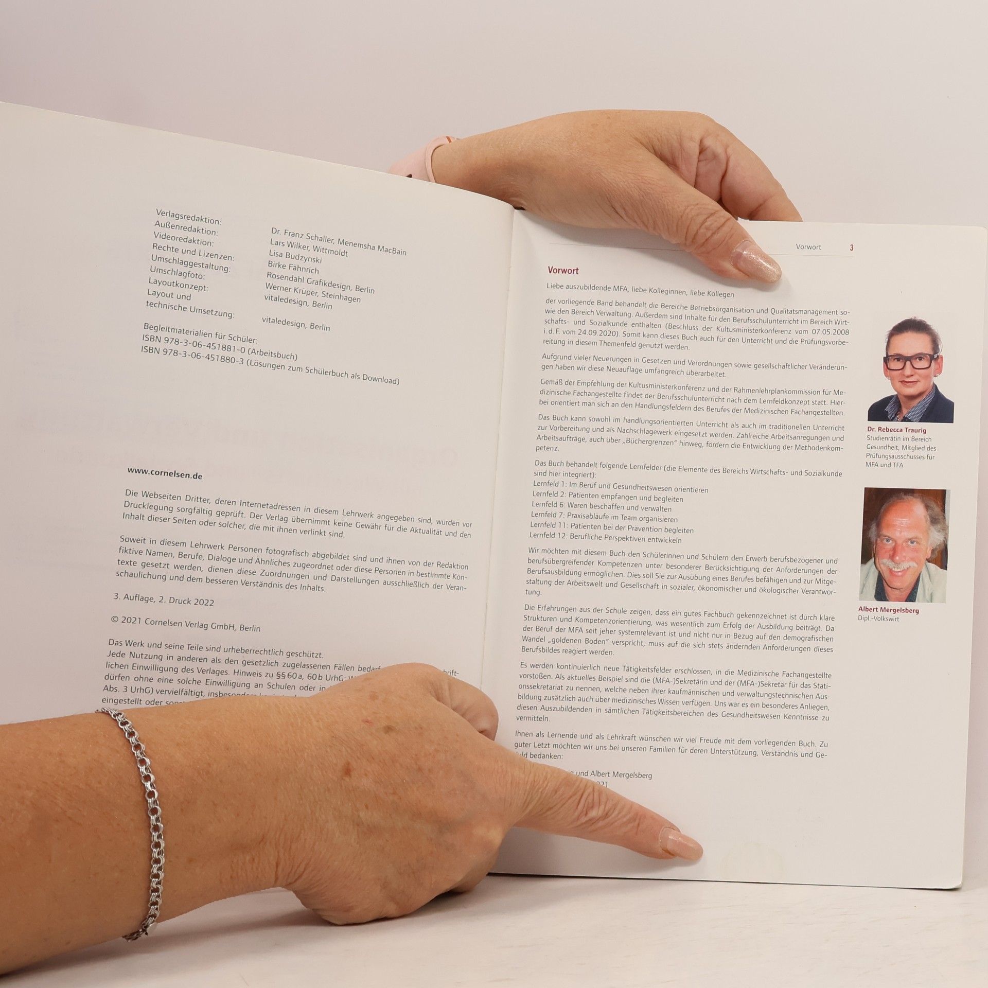 Various authors ... in der Arztpraxis