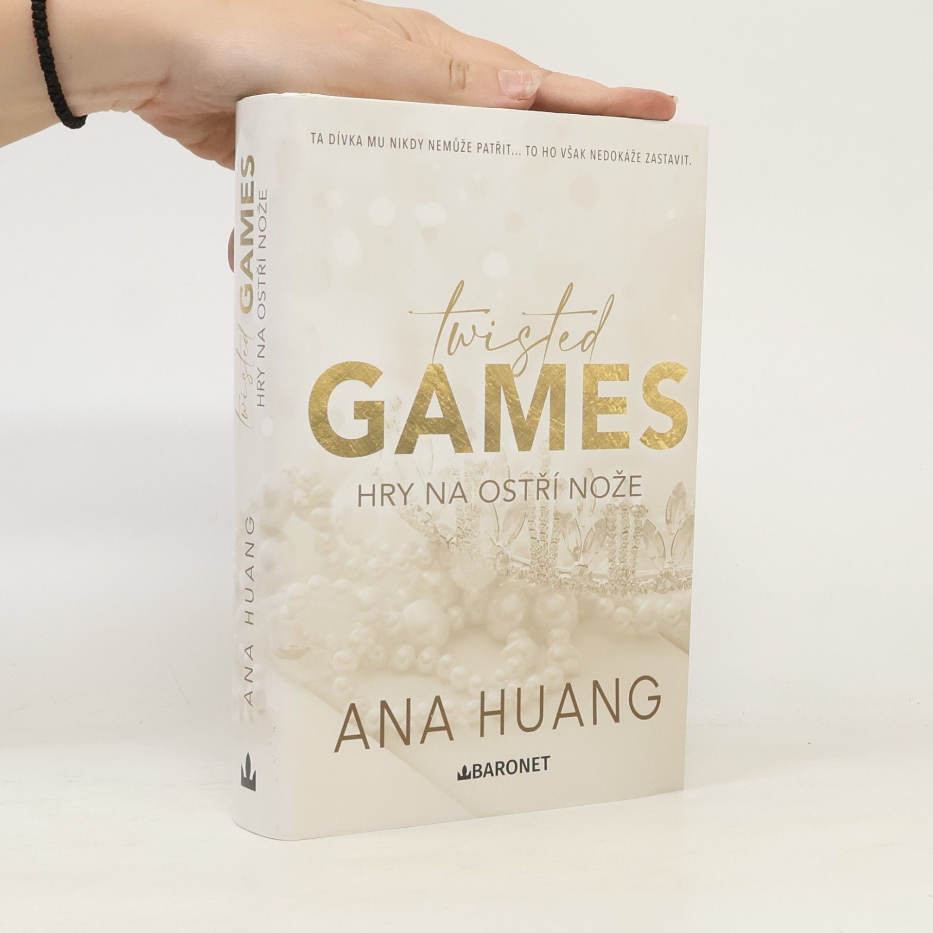Ana Huang Twisted games. Hry na ostří nože