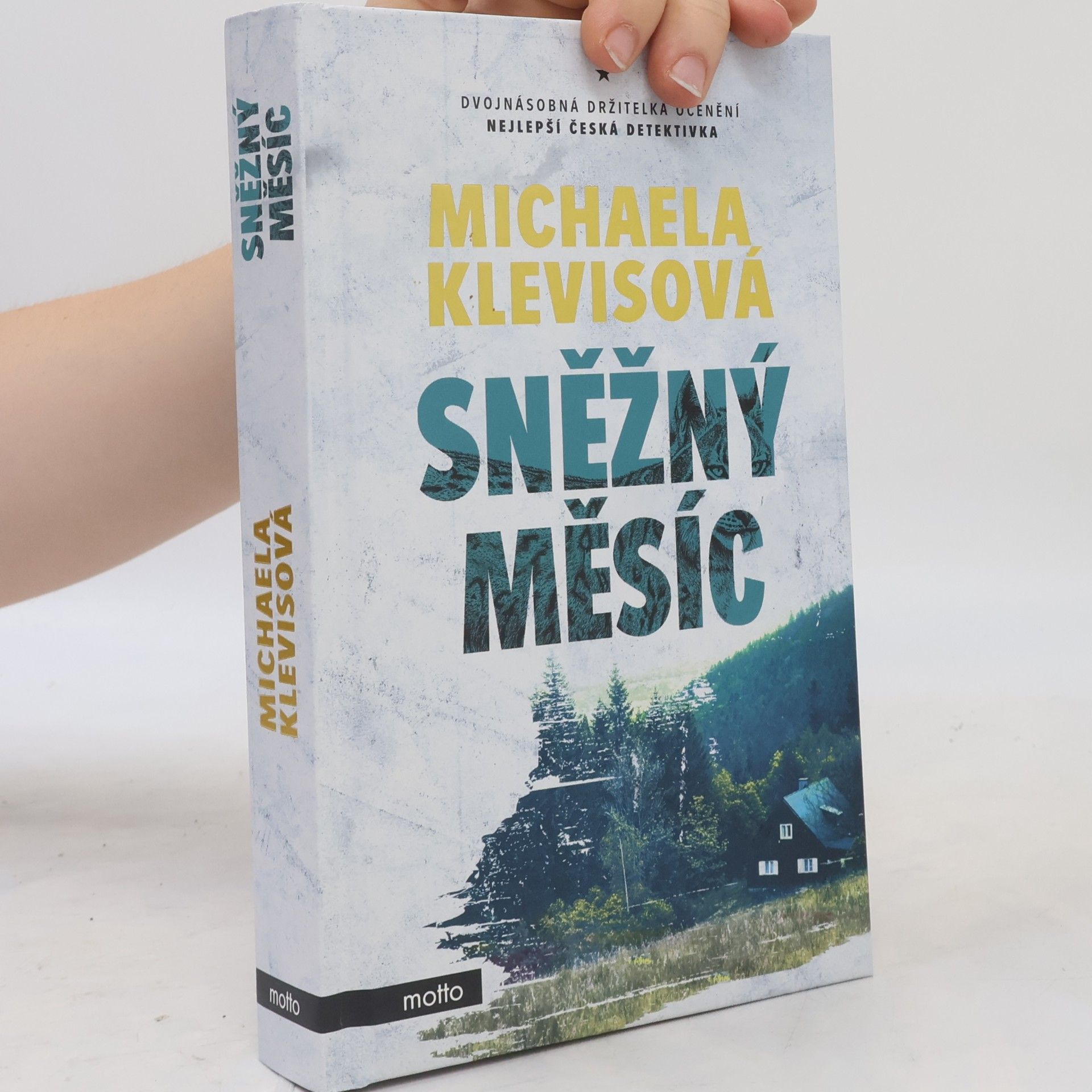 Michaela Klevisová Sněžný měsíc