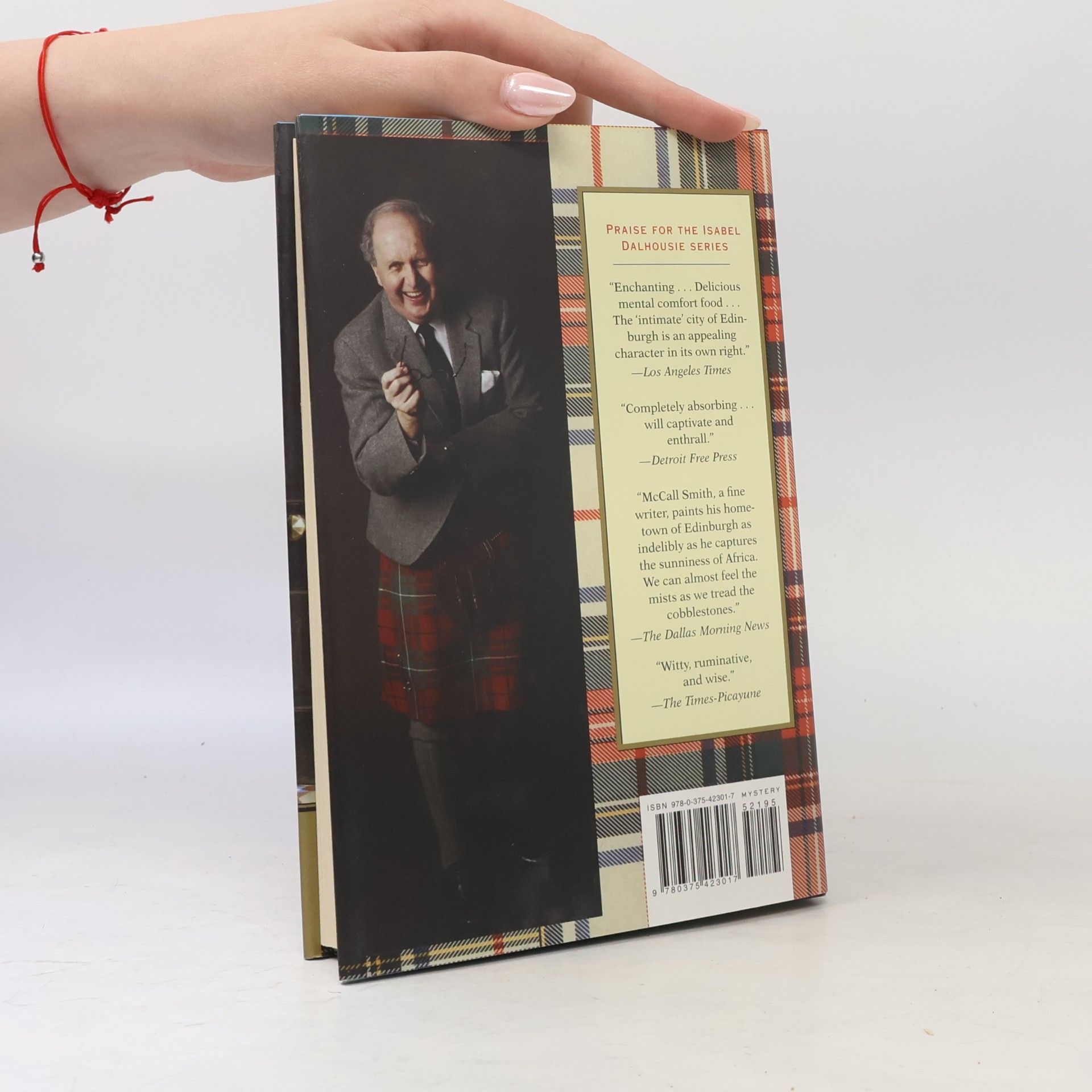Alexander McCall Smith Isabel Dalhousie: The Careful Use of Compliments