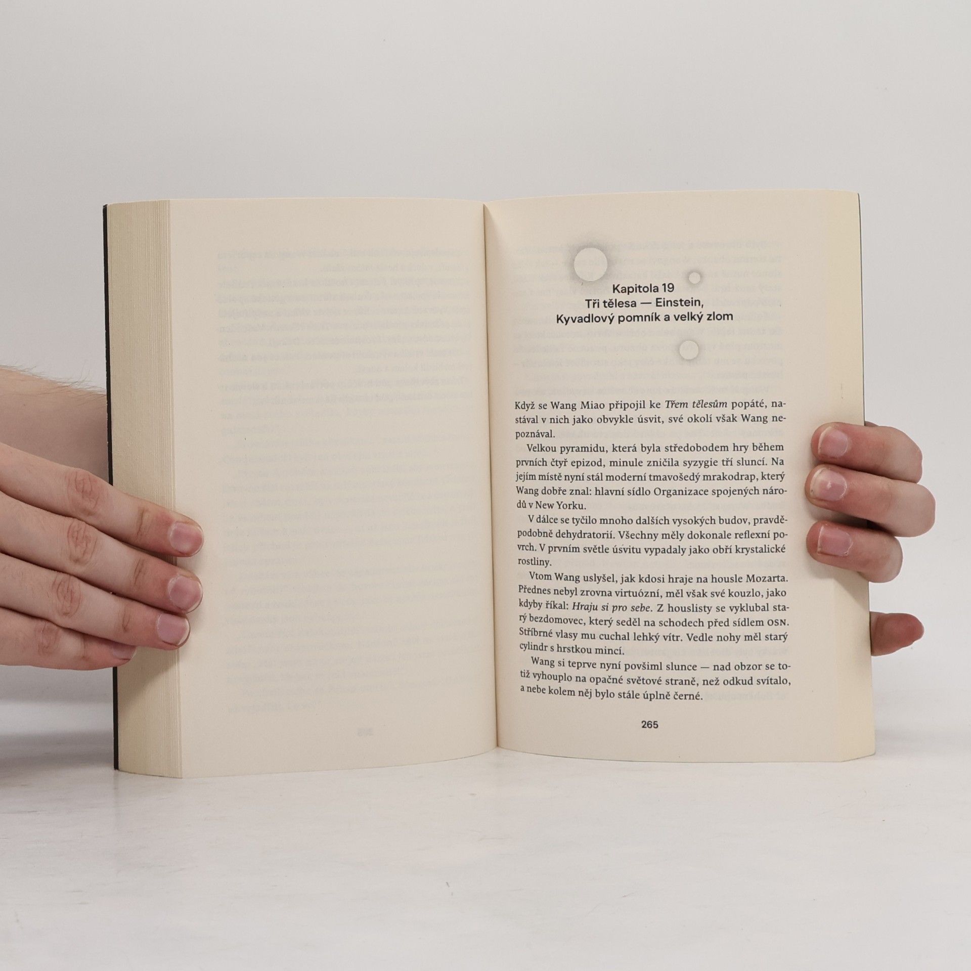 Liu Cixin Problém tří těles