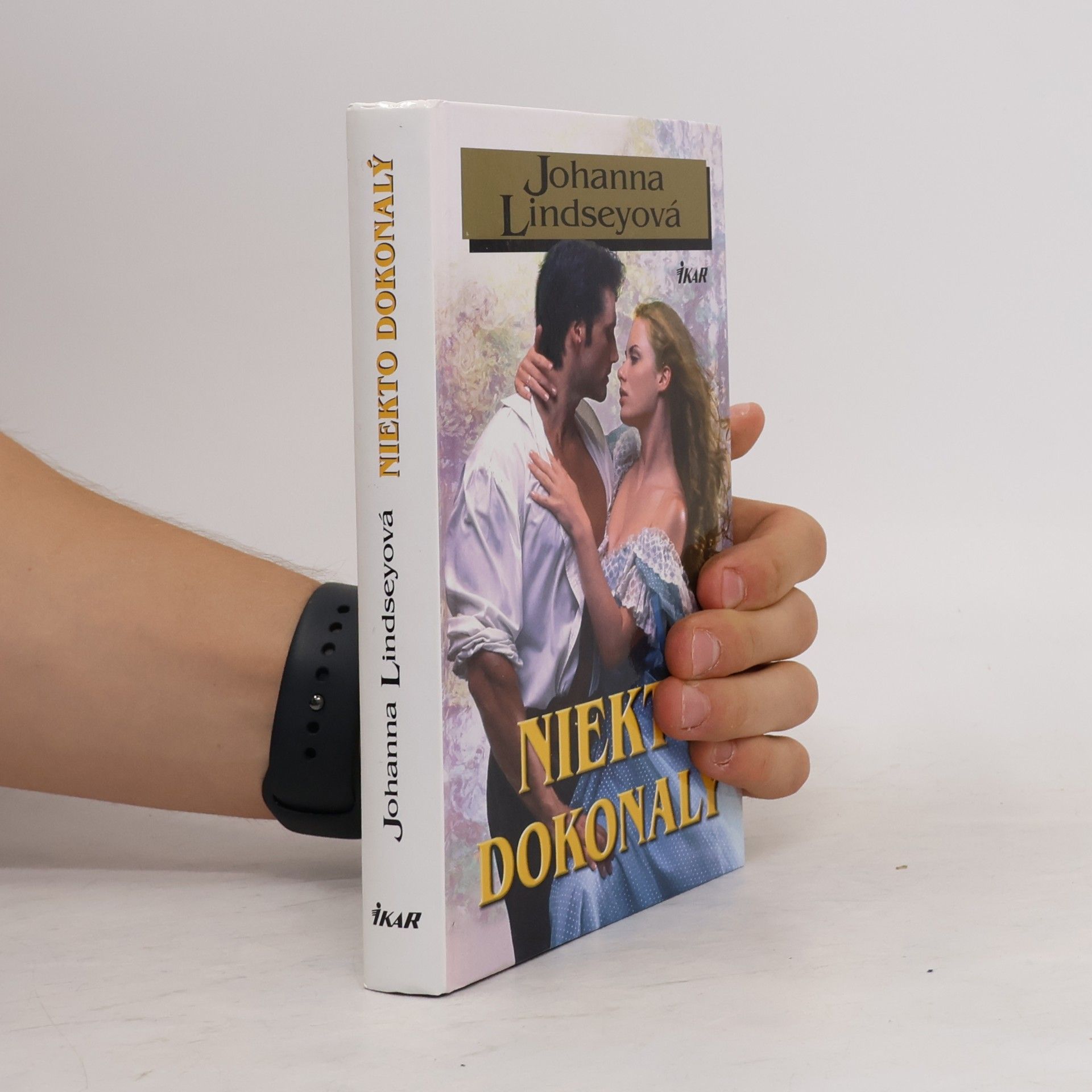 Johanna Lindsey Niekto dokonalý