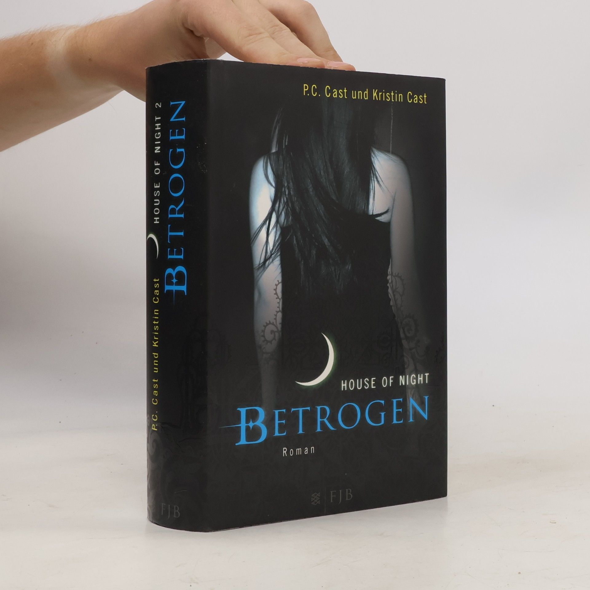 Phyllis Christine Cast House of Night 2. Betrogen