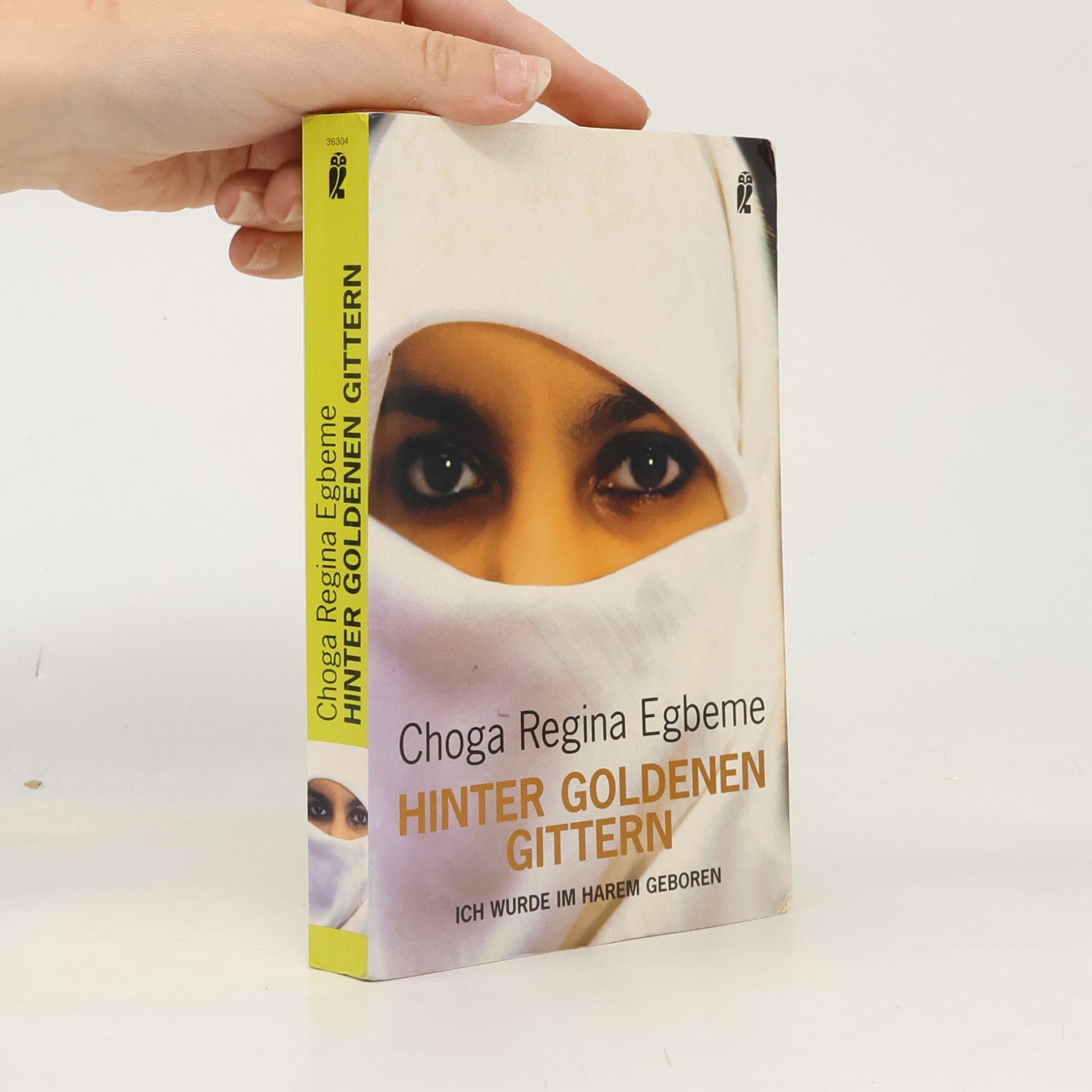Choga Regina Egbeme Hinter goldenen Gittern