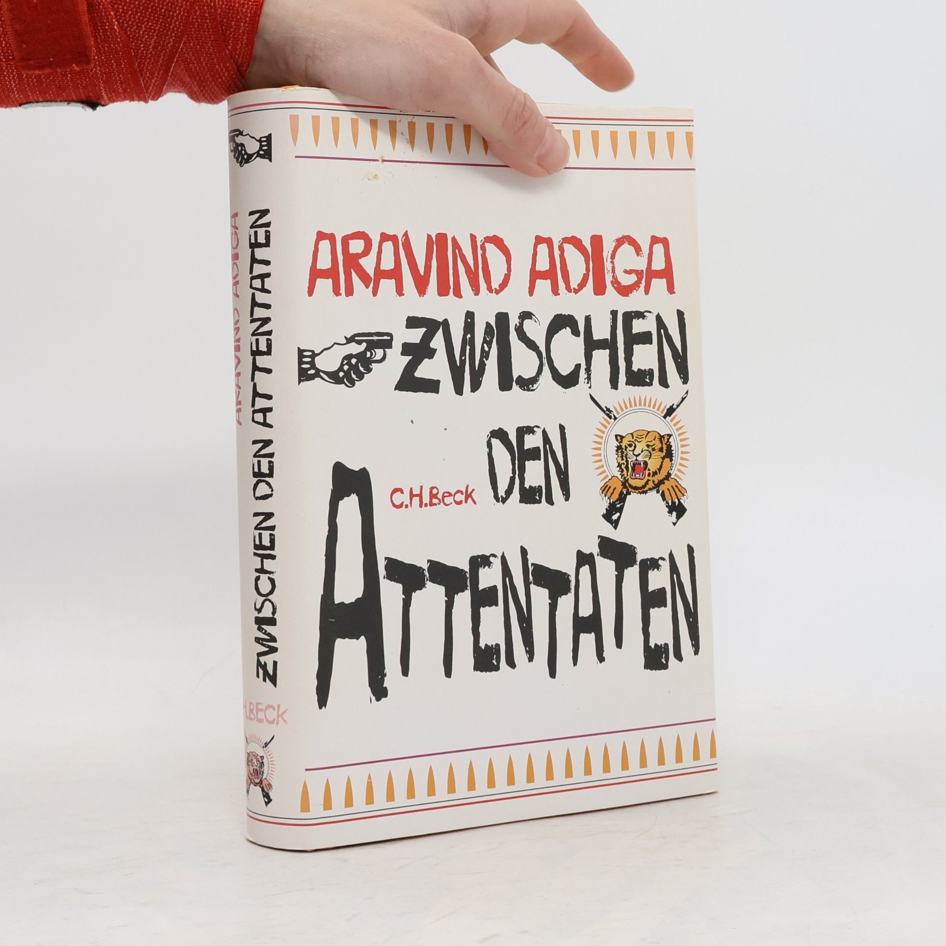 Aravind Adiga Zwischen den Attentaten