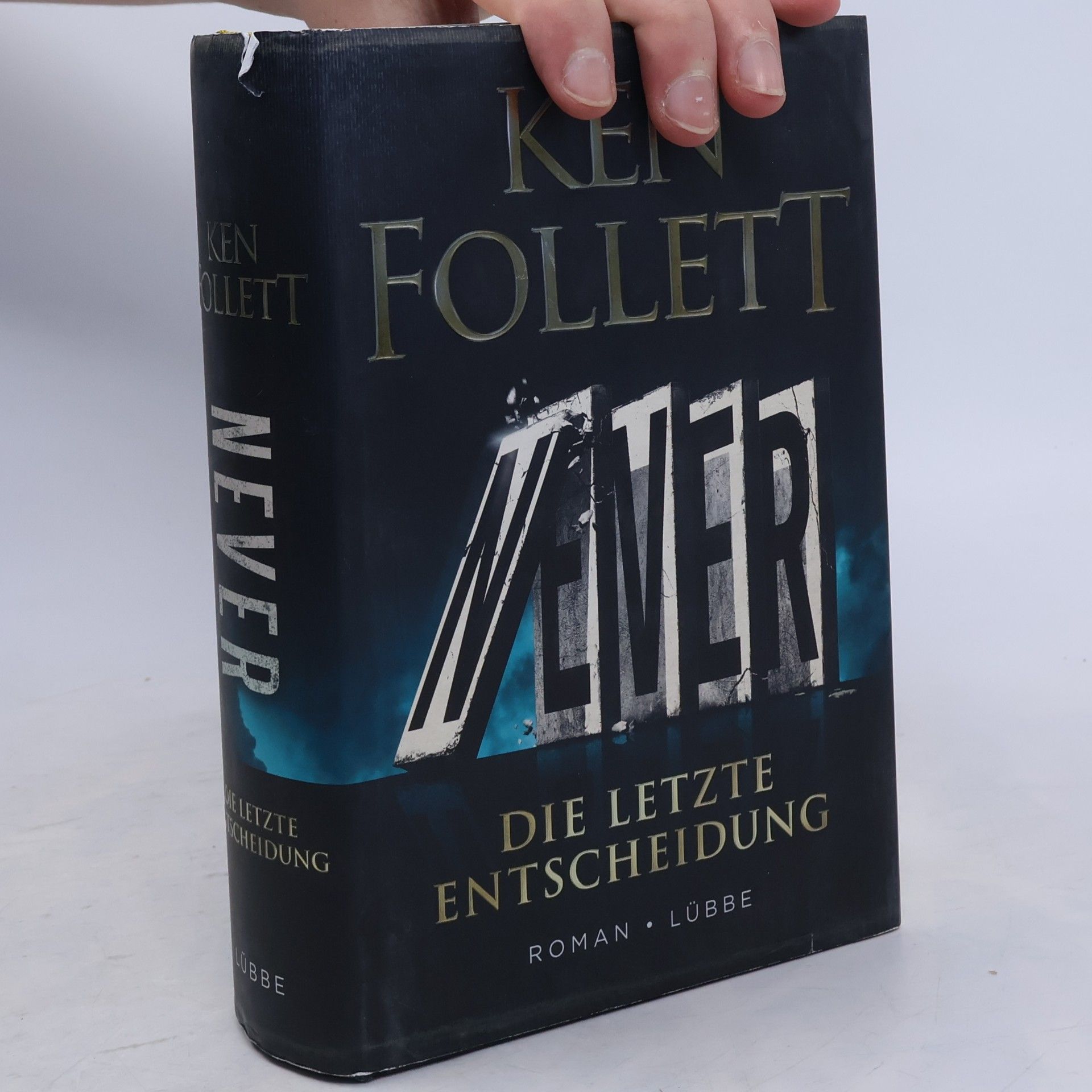Ken Follett Never