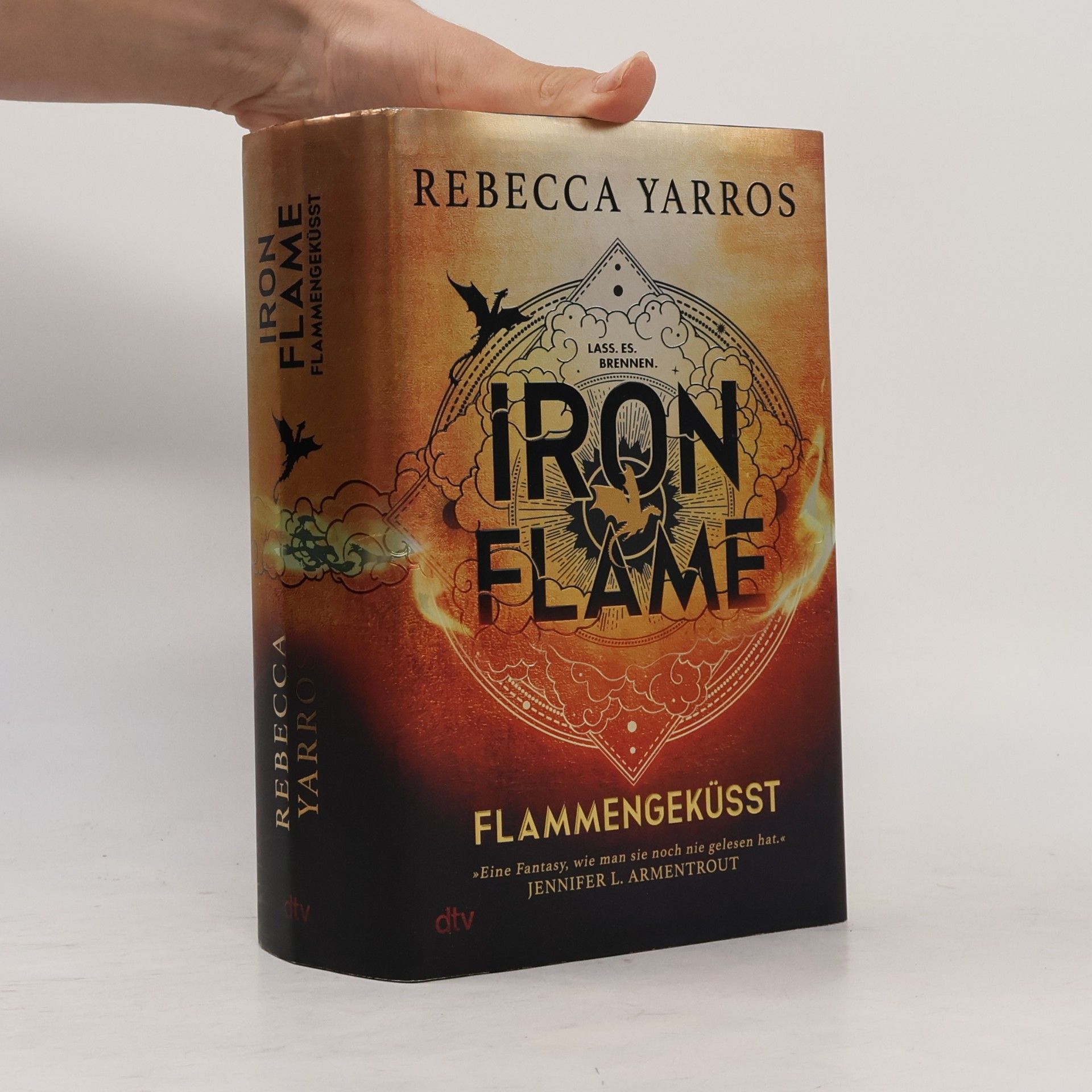 Rebecca Yarros Iron Flame