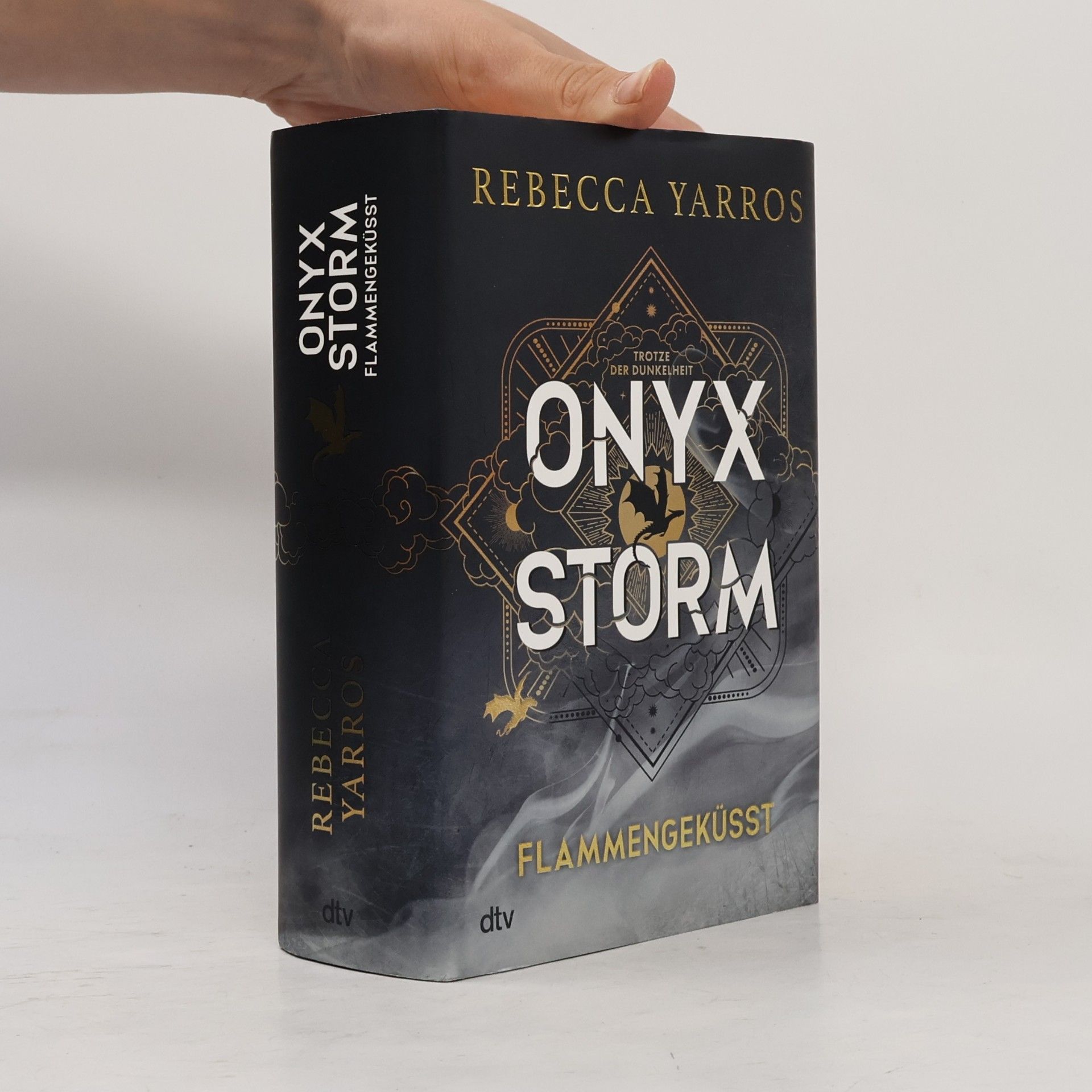 Rebecca Yarros Onyx Storm. Flammengeküsst