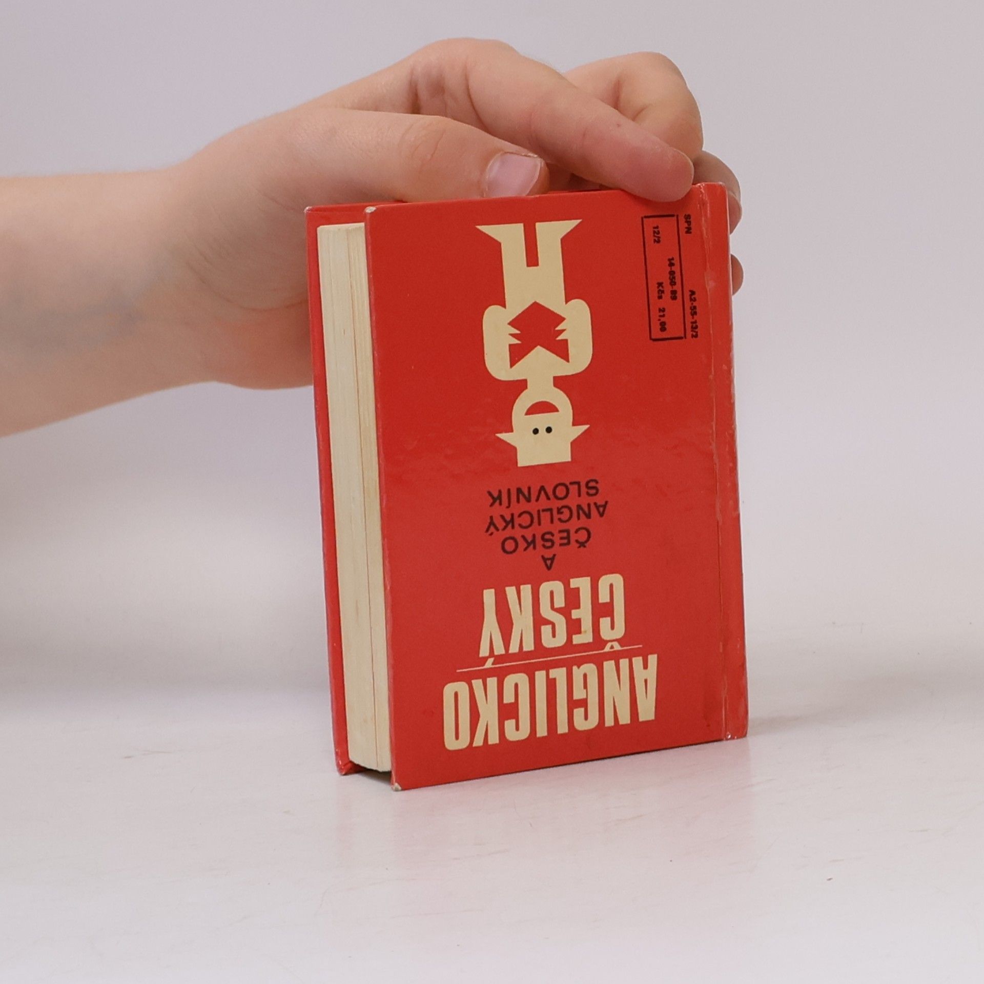 Věra Kolafová Česko-anglický a anglicko-český slovník na cesty