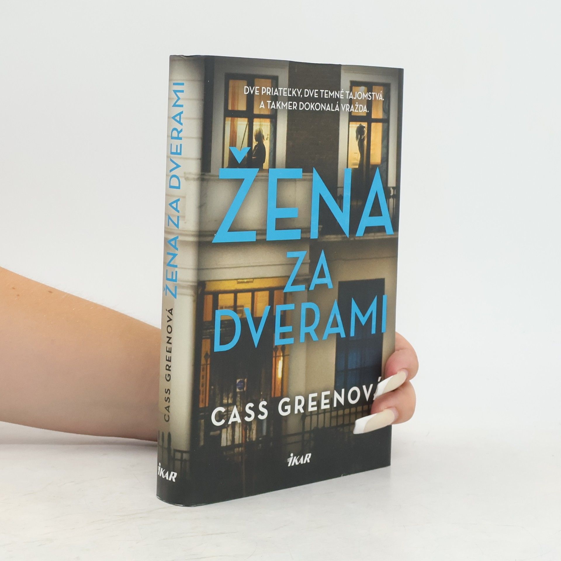 Cass Green Žena za dverami