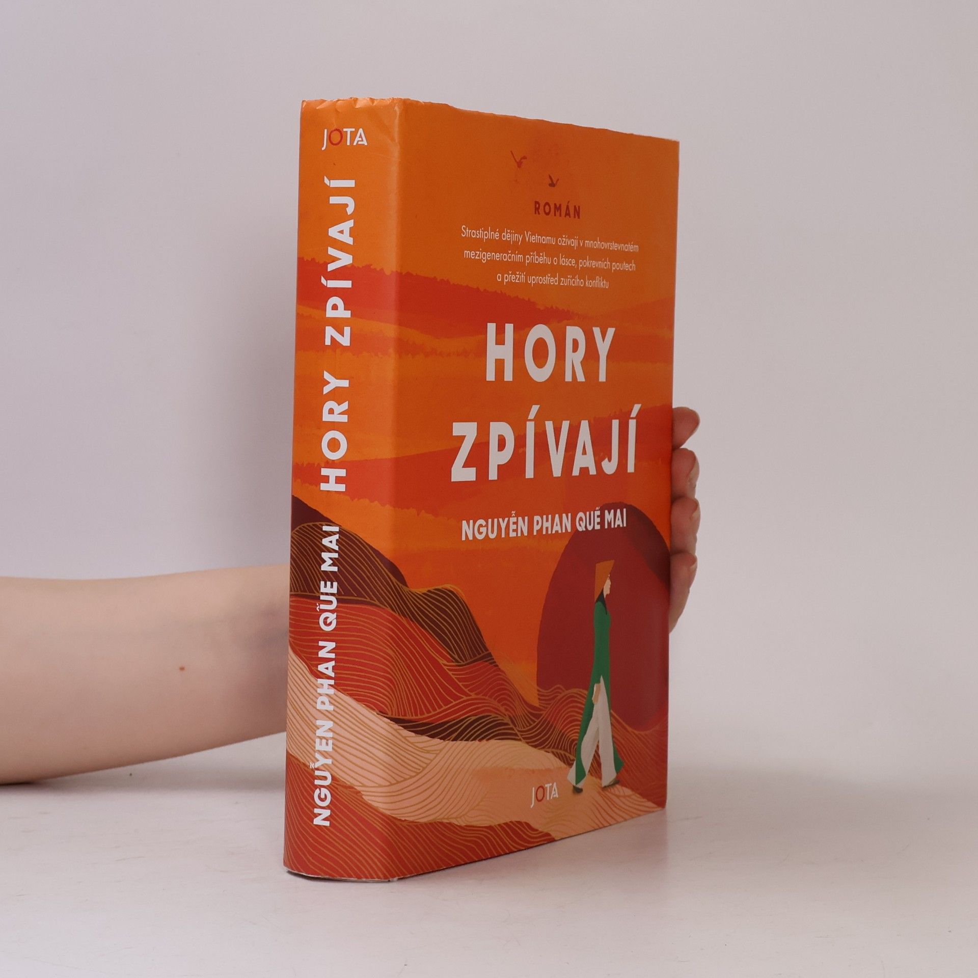 Nguyễn Phan Quế Mai Hory zpívají