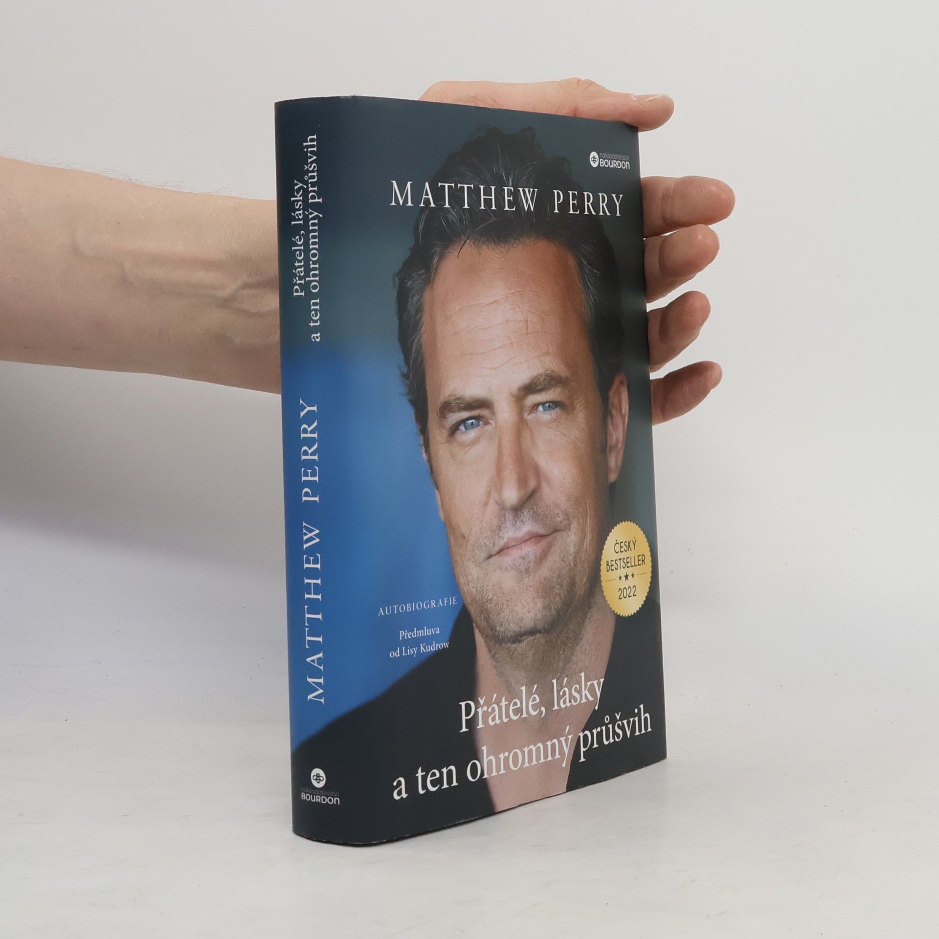 Matthew Perry Přátelé, lásky a ten ohromný průšvih