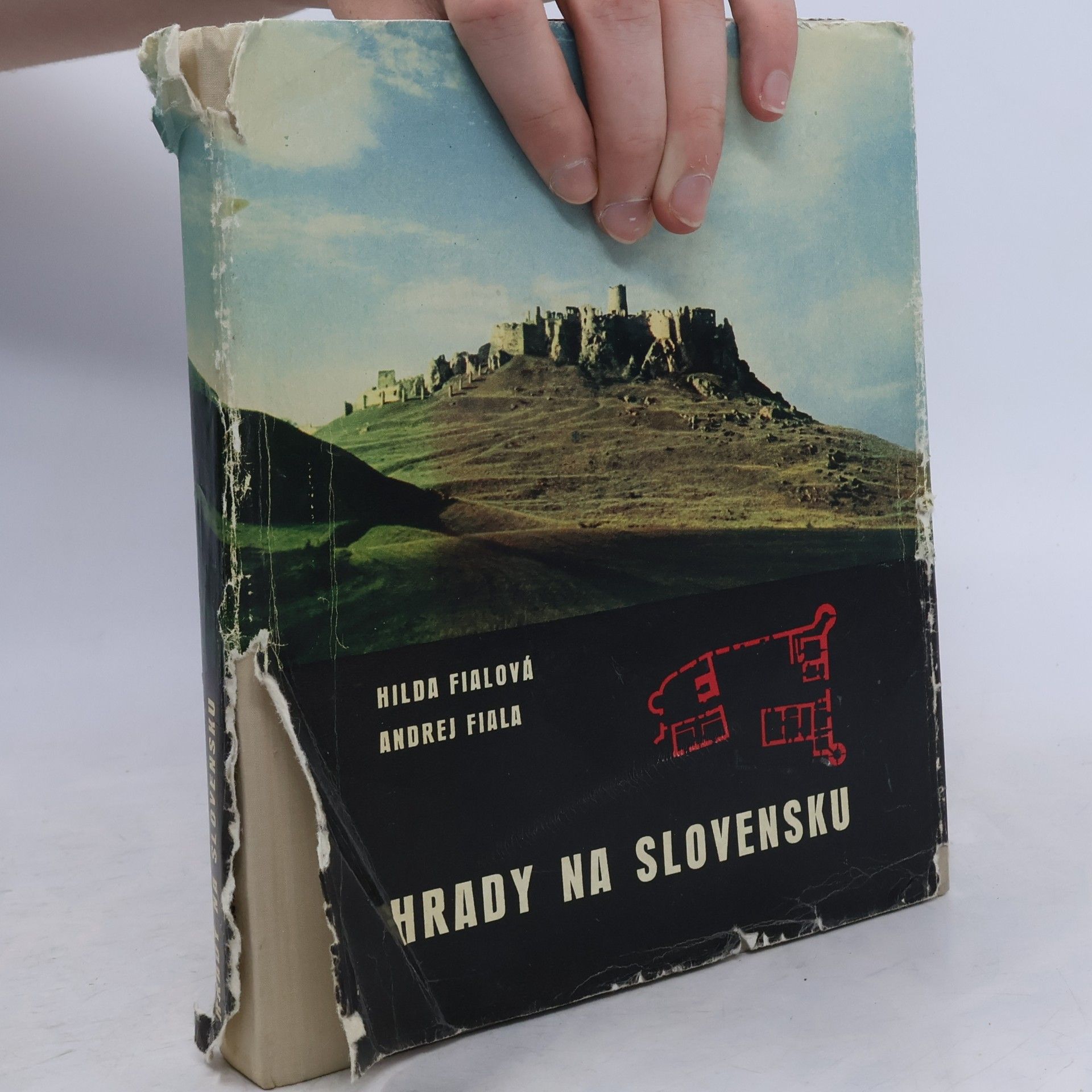 Hilda Fialová Hrady na Slovensku