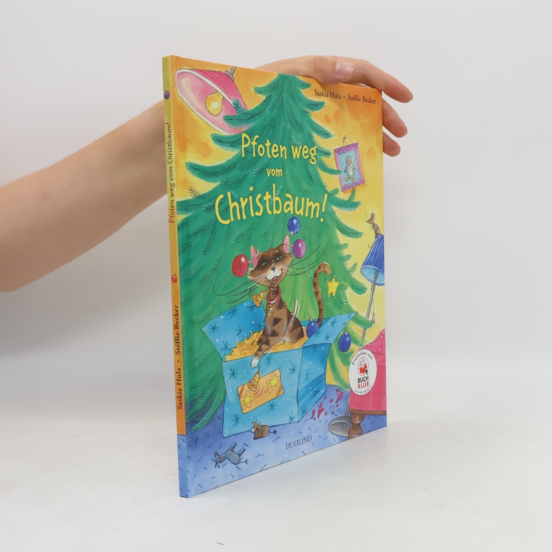 Saskia Hula Pfoten weg vom Christbaum!