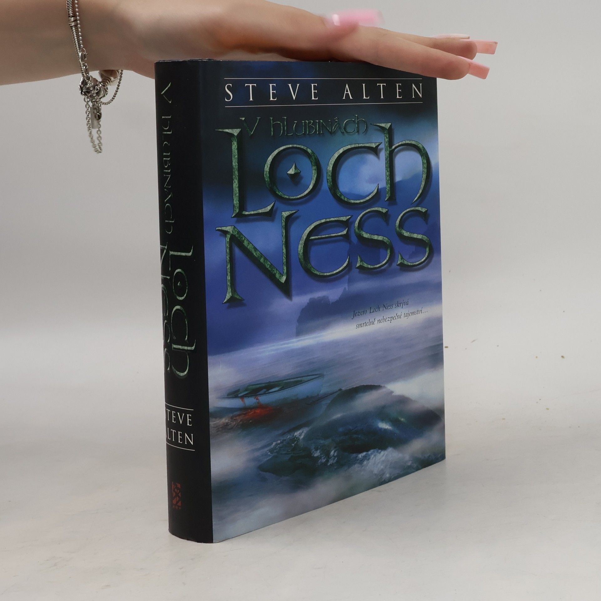 Steve Alten V hlubinách Loch Ness