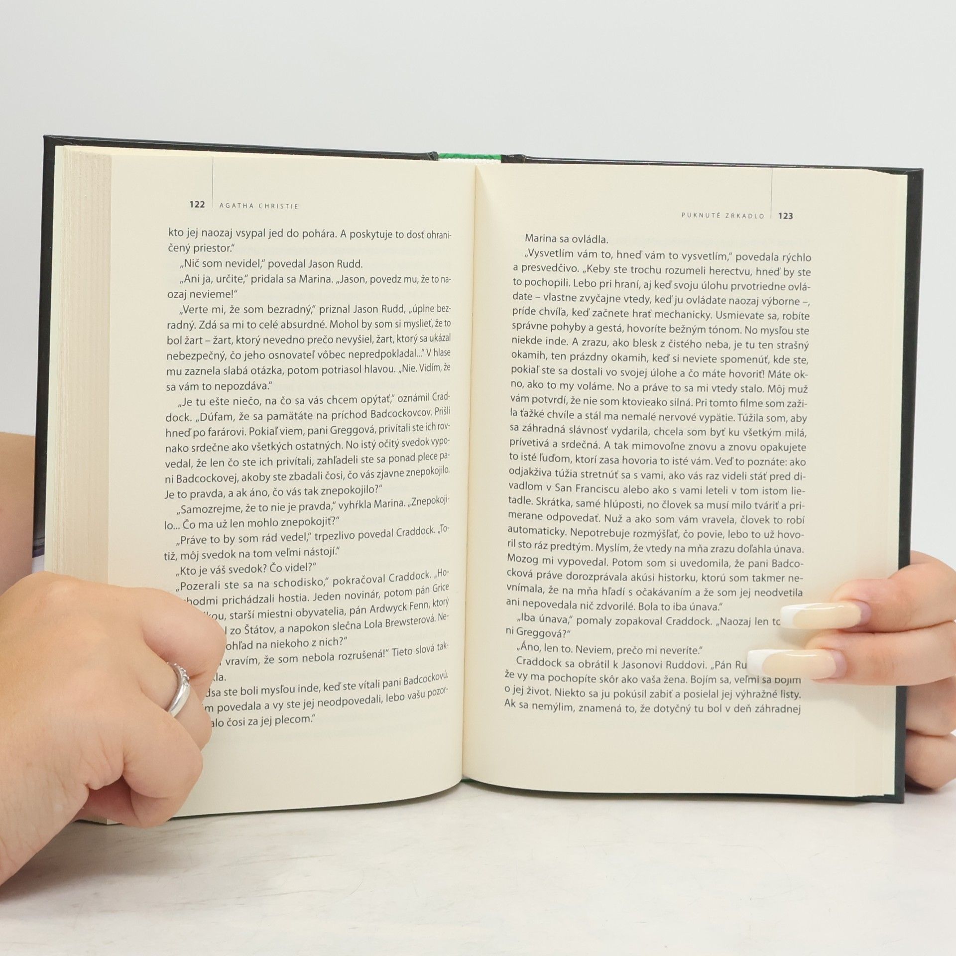 Agatha Christie Puknuté zrkadlo