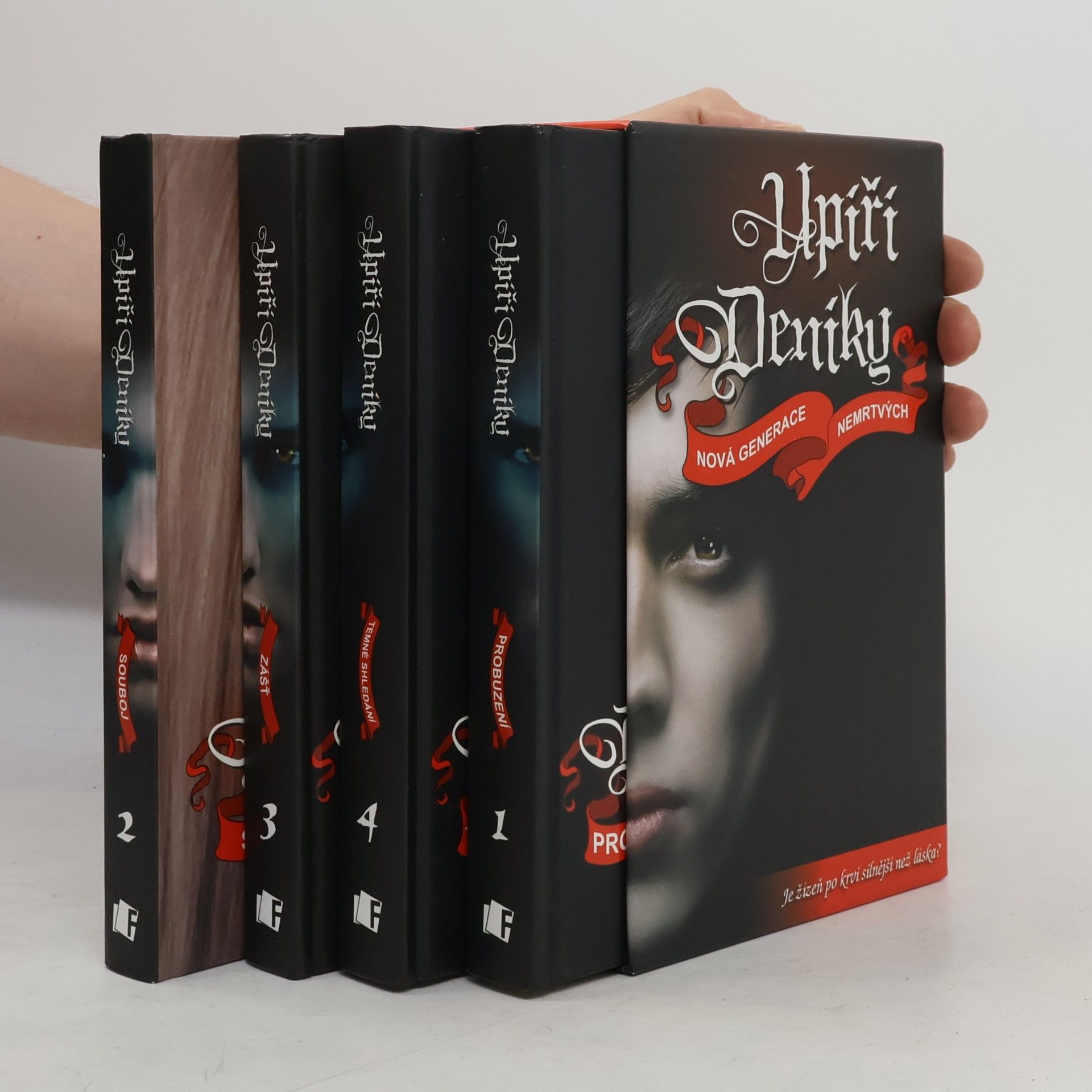 L. J. Smithová  Upíří deníky 1-4