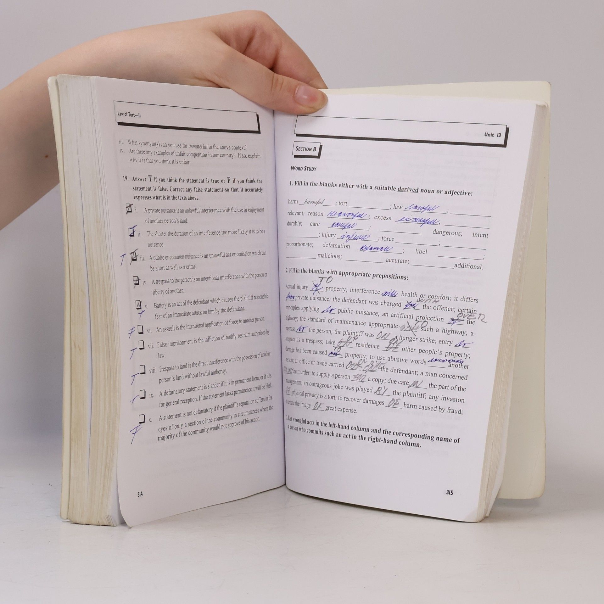 Marta Chromá Introduction to legal english. Vol.I. Úvod do právnické angličtiny. Díl I.