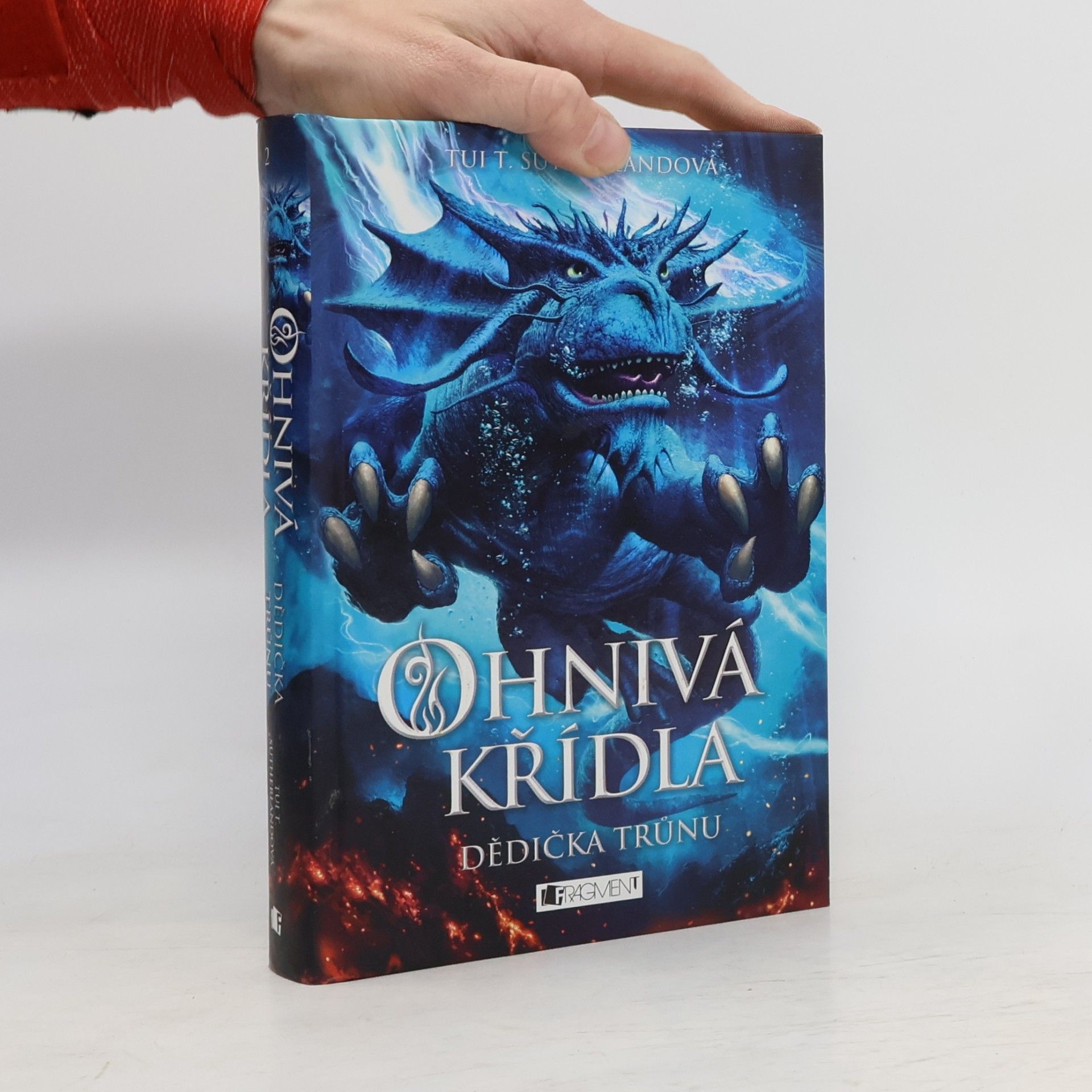 Ohnivá křídla. Dědička trůnu