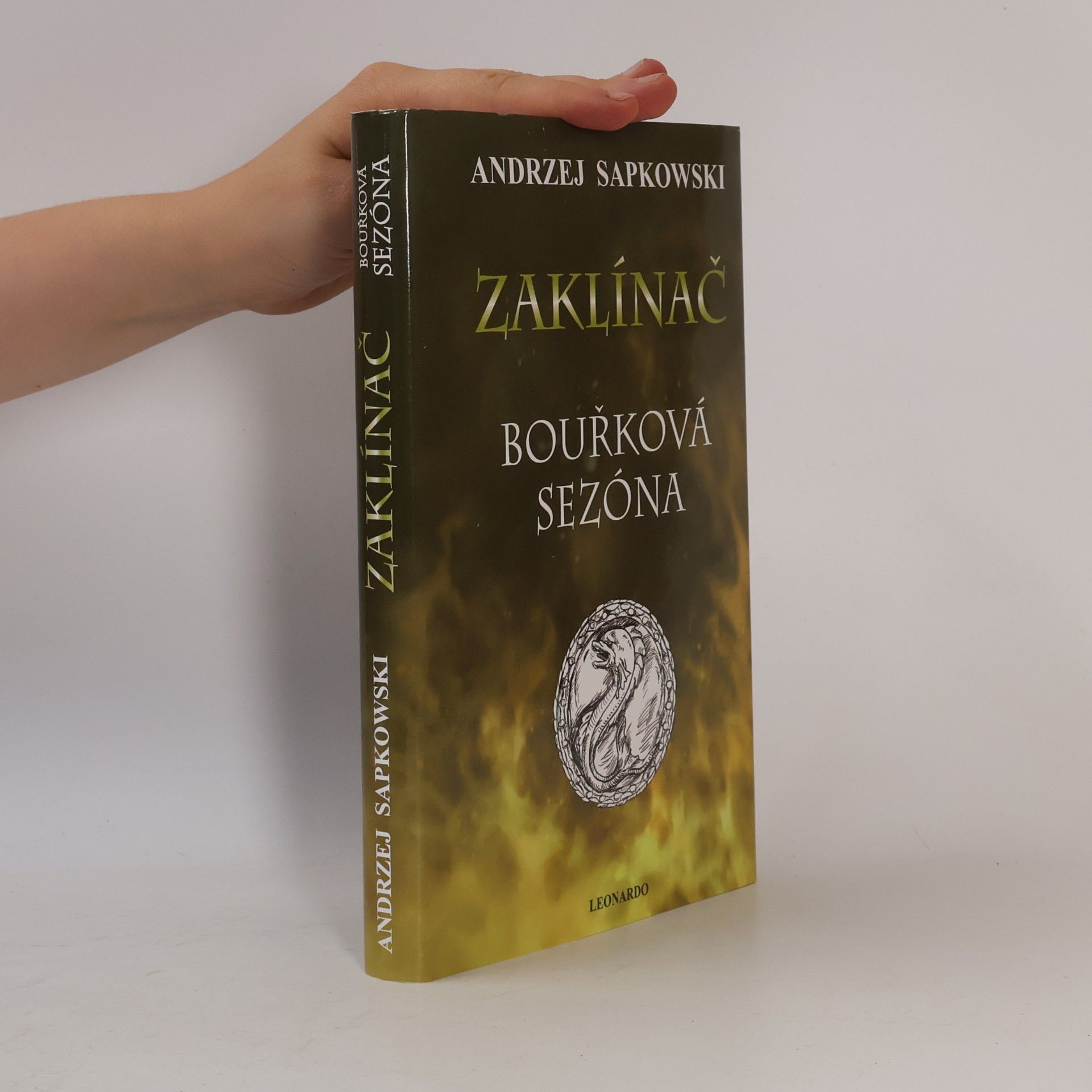 Andrzej Sapkowski Zaklínač. Bouřková sezóna