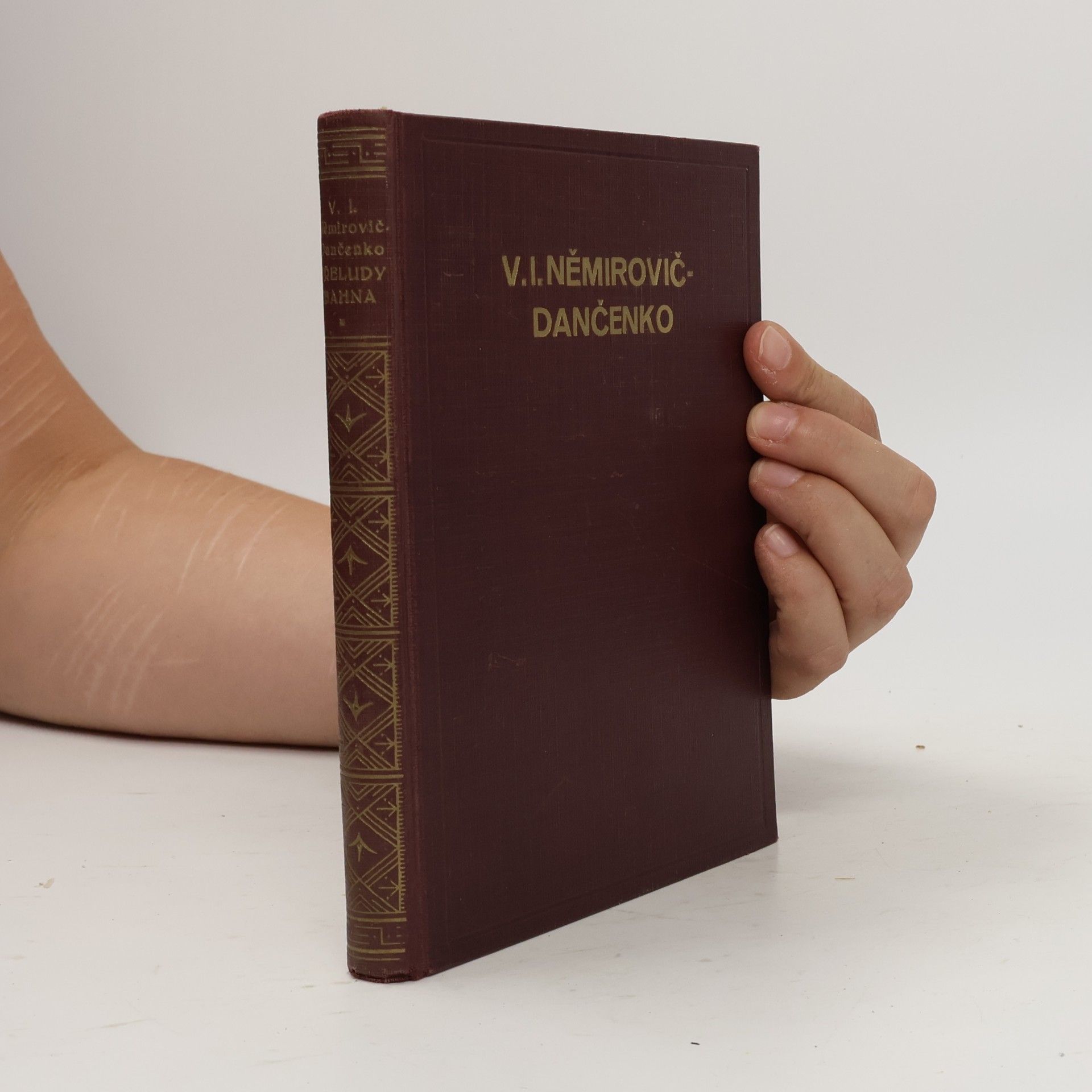 Vasilij Ivanovič Nemirovič Dančenko Přeludy bahna. Část I.