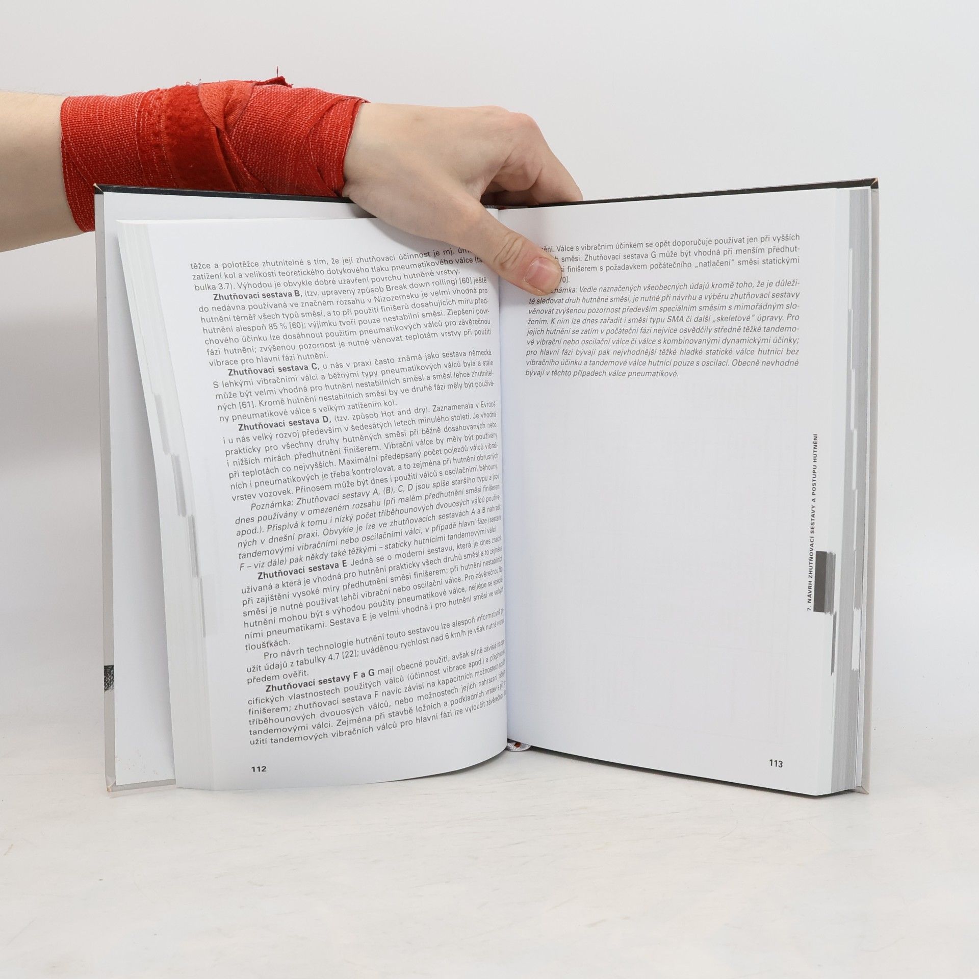 Various authors Pokládka hutněných asfaltových směsí : revidované a rozšířené vydání s počítačovým programem