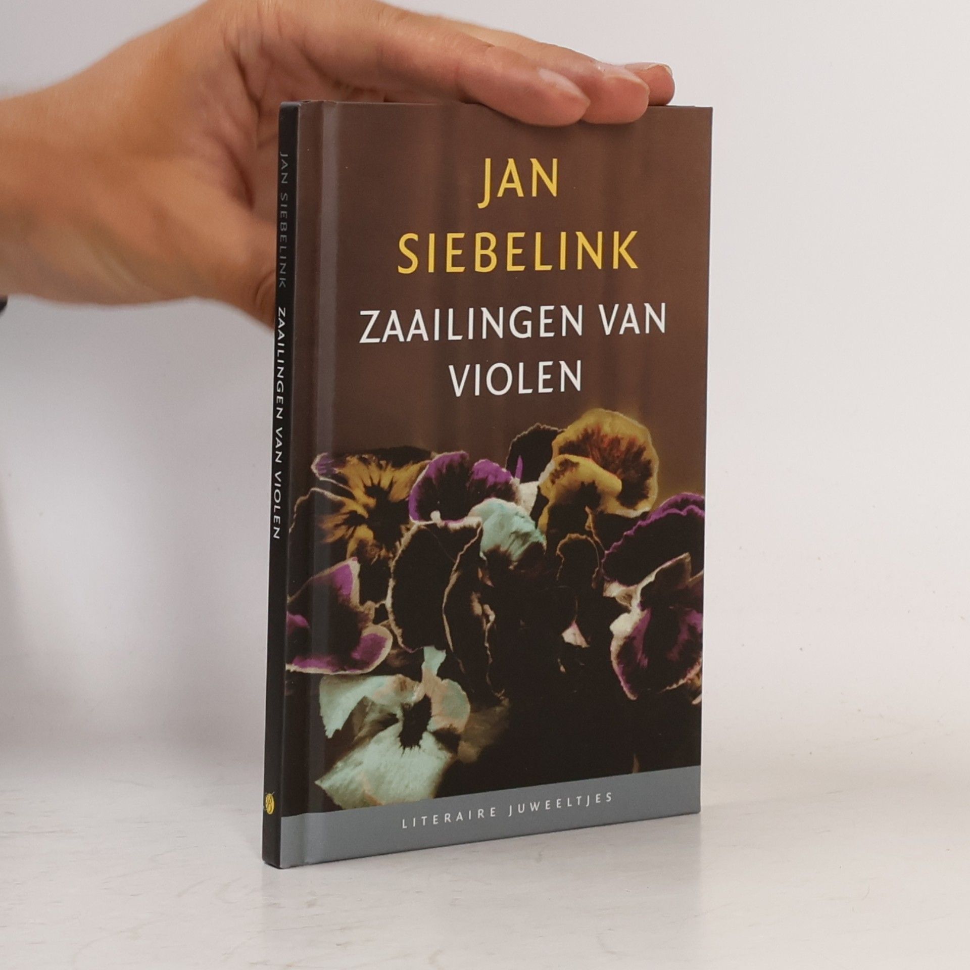 Margot Engelen Literaire juweeltjes: Zaailingen van violen