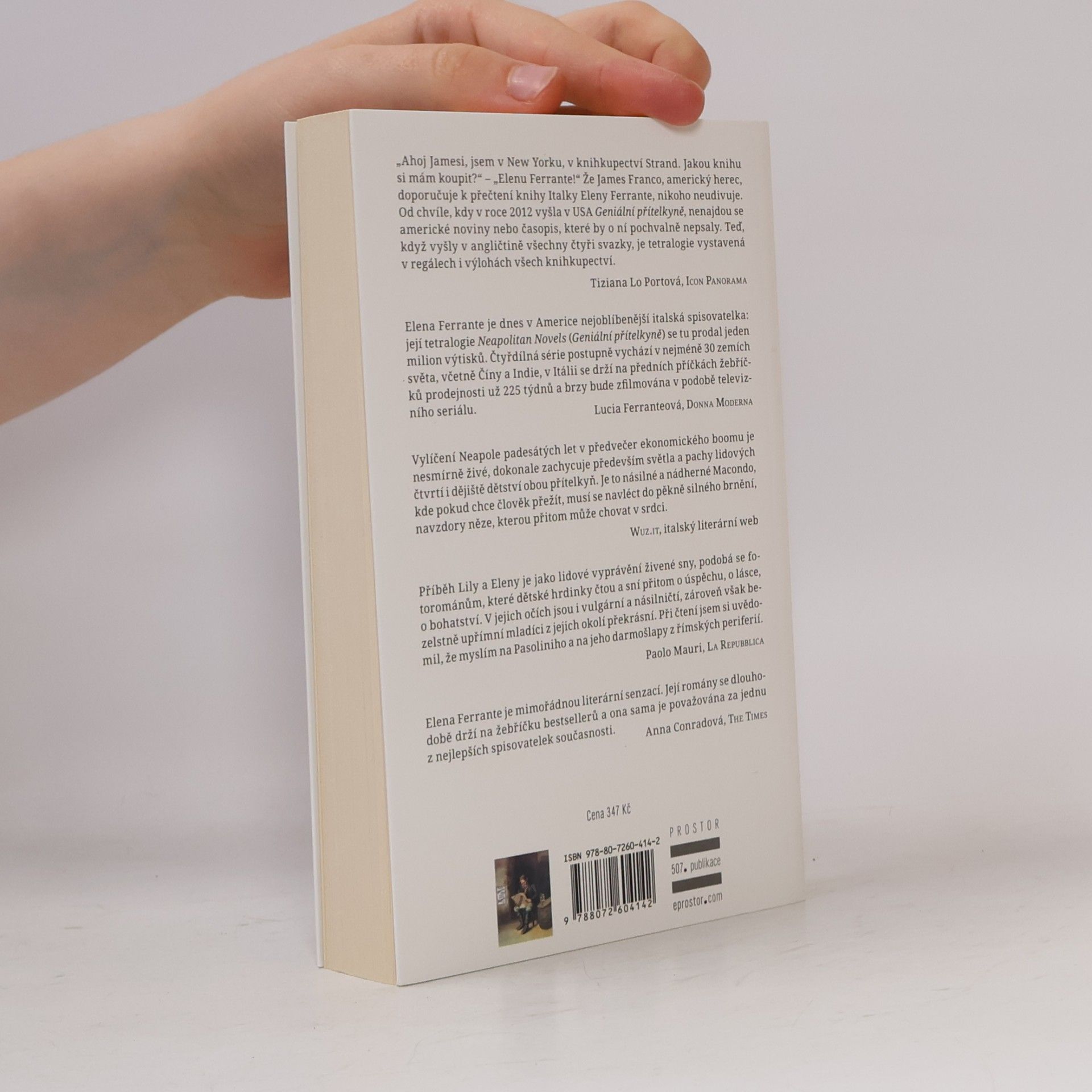 Elena Ferrante Geniální přítelkyně 1. Dětství a dospívání
