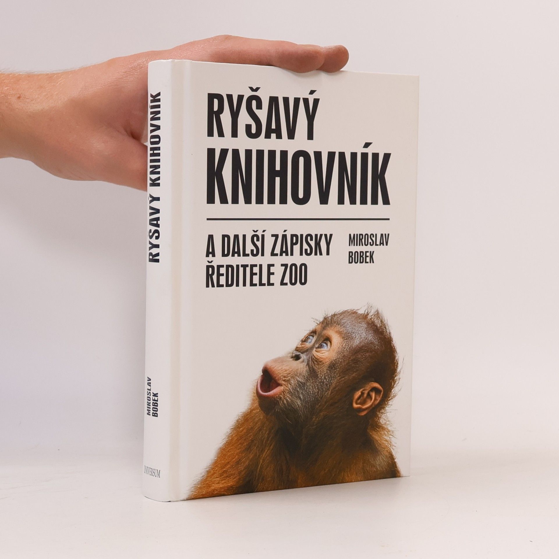 Miroslav Bobek Ryšavý knihovník a další zápisky ředitele zoo