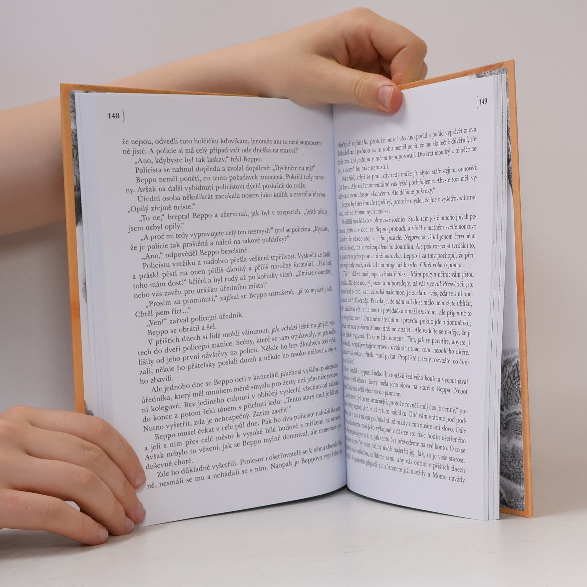 Michael Ende Děvčátko Momo a ukradený čas