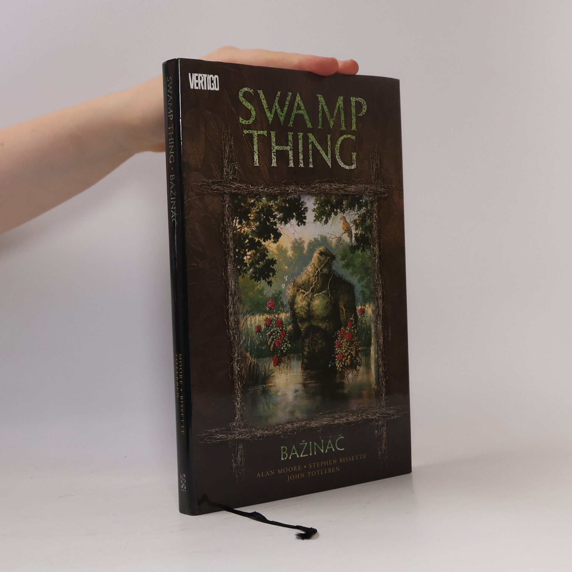 Alan Moore Bažináč = Swamp Thing : kniha první