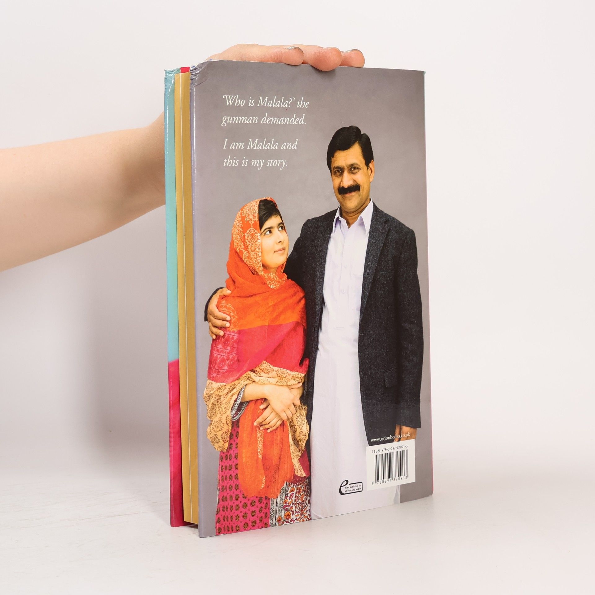 Malala Yousafzai I am Malala : the girl who stood up for education and was shot by the Taliban
