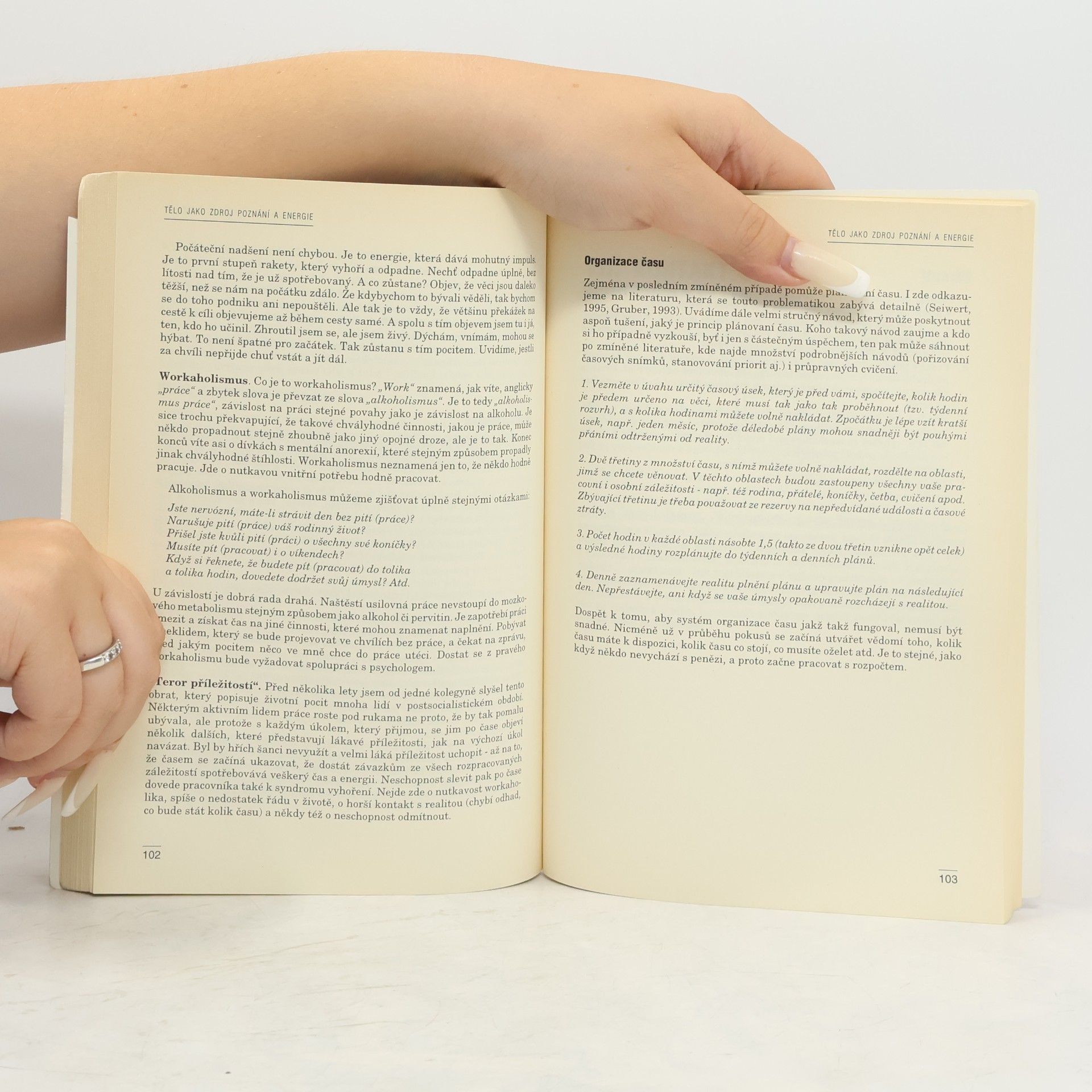 Jiřina Šiklová Lidský vztah jako součást profese : [psychoterapeutické kapitoly pro sociální, pedagogické a zdravotnické profese]