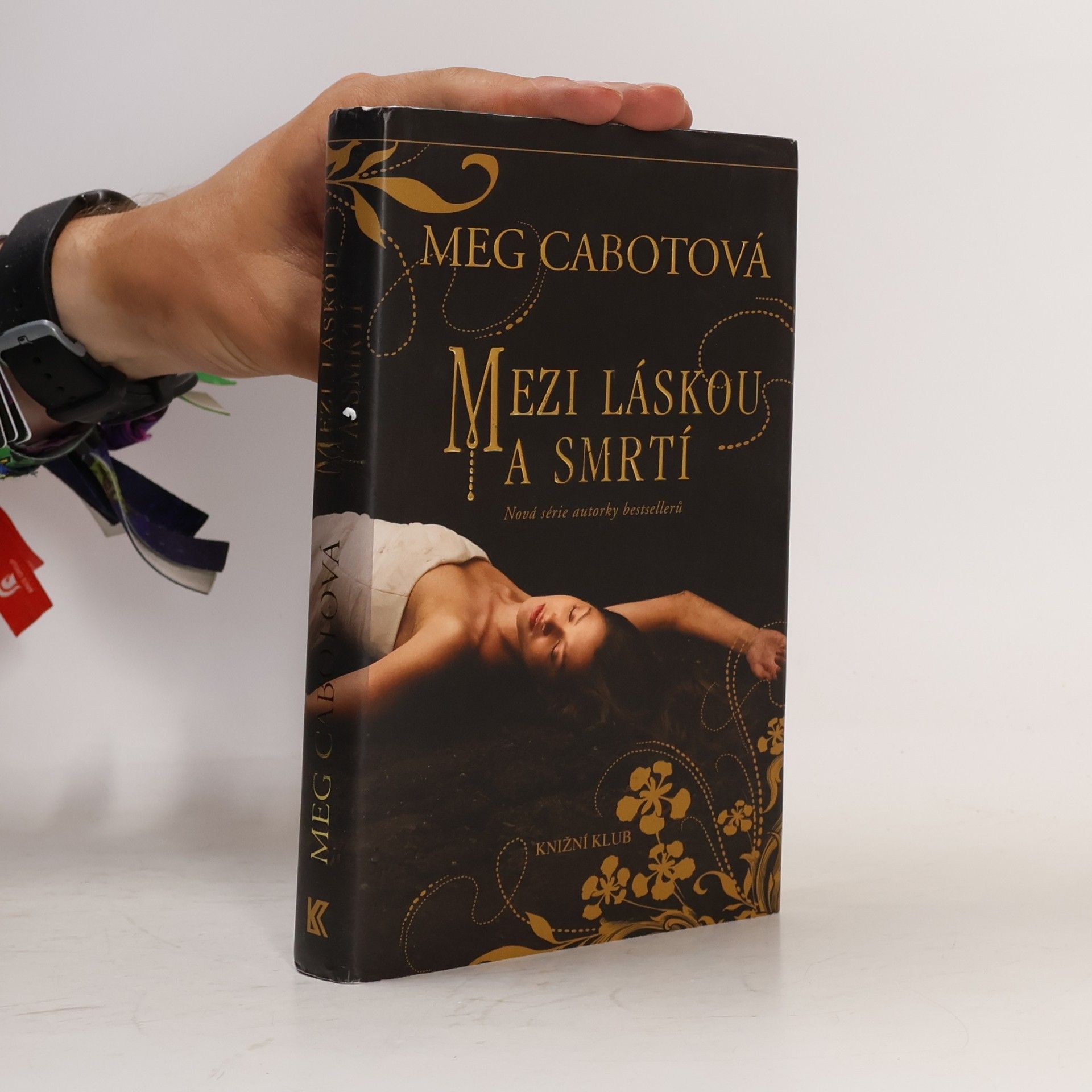 Meg Cabot Mezi láskou a smrtí