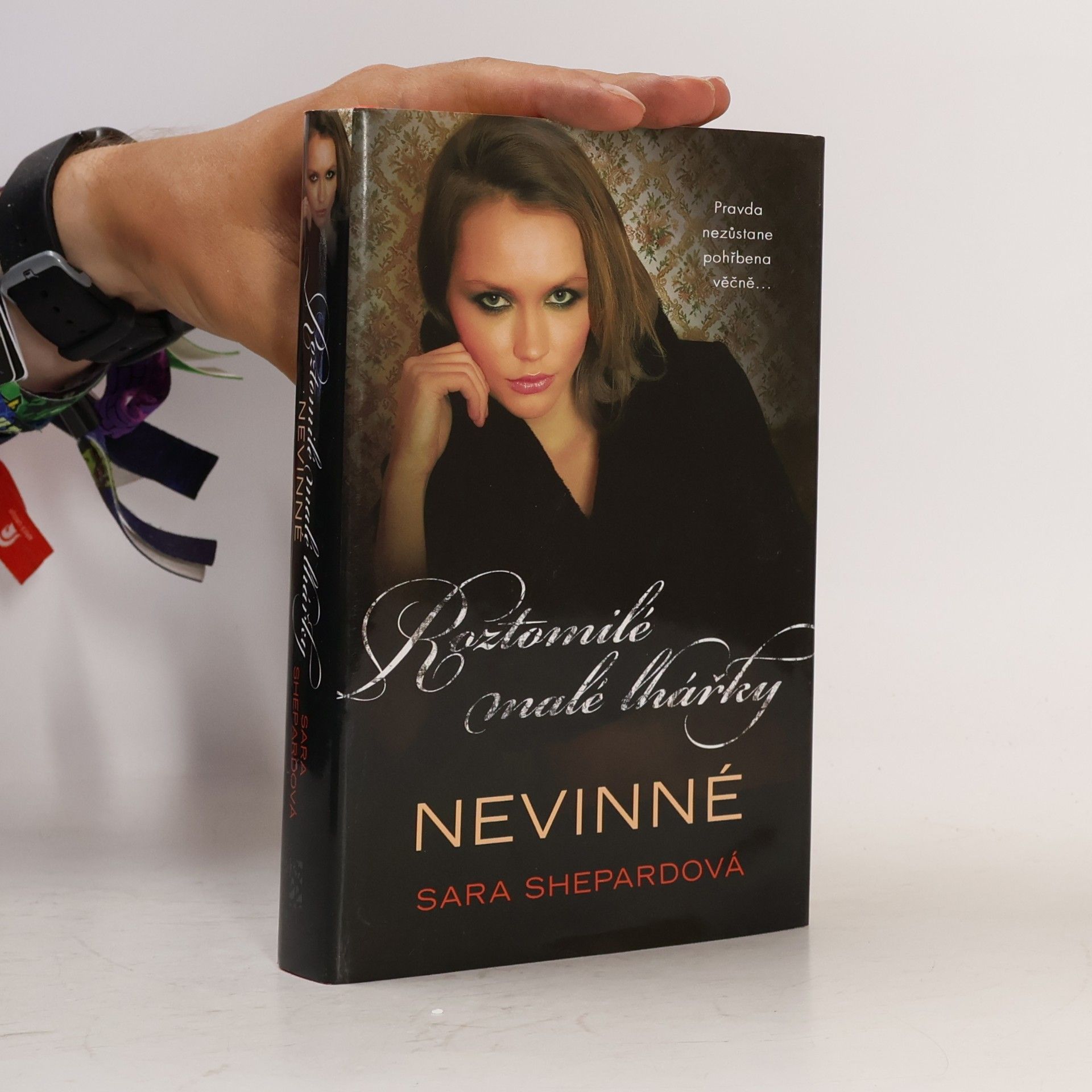 Sara Shepard Roztomilé malé lhářky. Nevinné