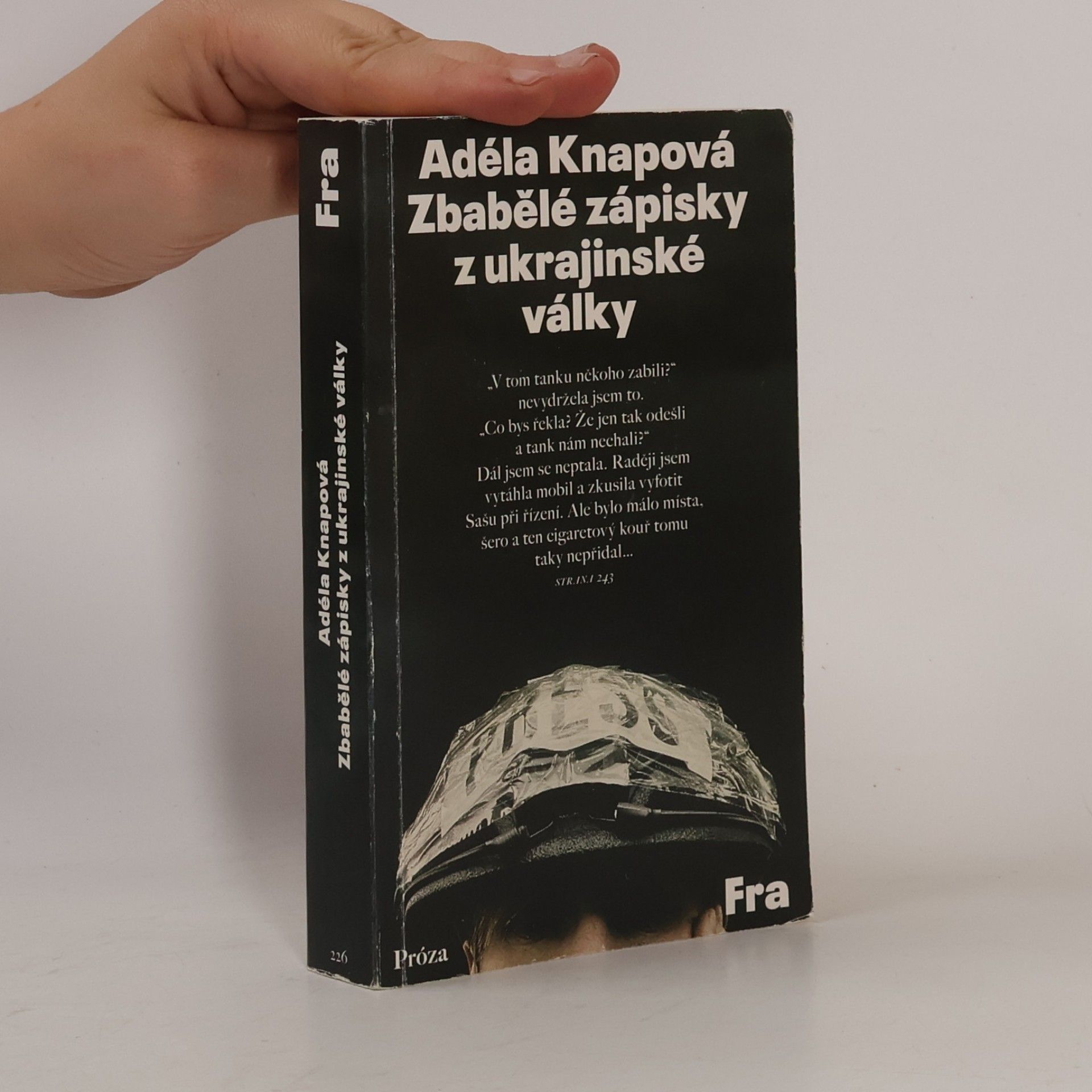Adéla Knapová Zbabělé zápisky z ukrajinské války