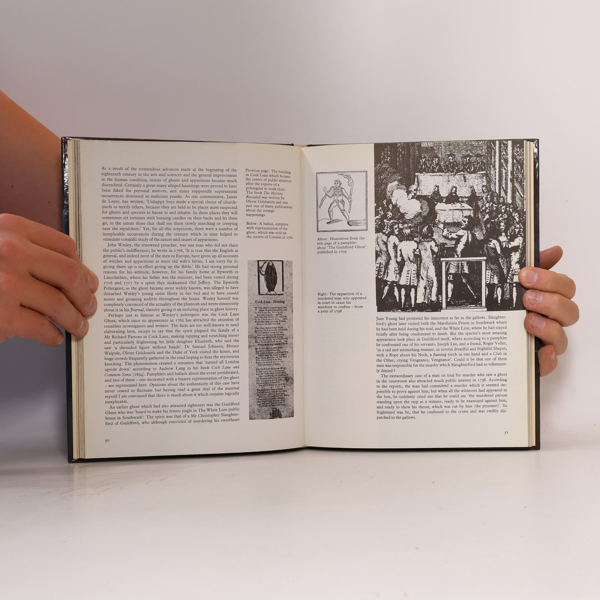 Peter Haining Ghosts : the illustrated history