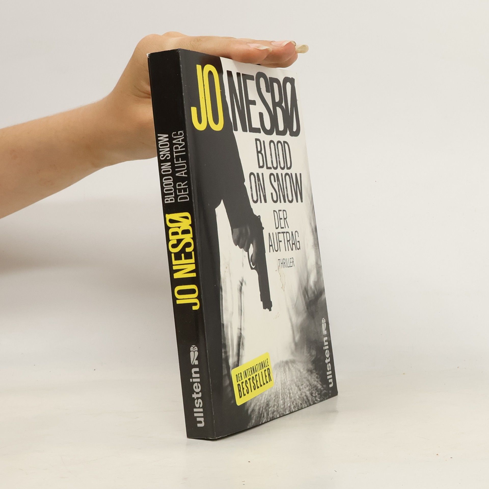 Jo Nesbø Blood on Snow. Der Auftrag