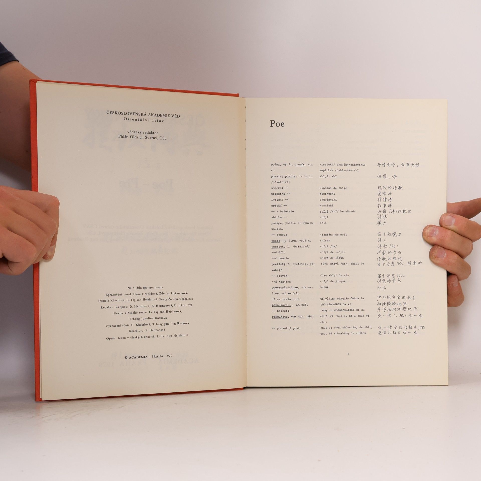 Autores varios Česko-čínský slovník (Poe/Pře)