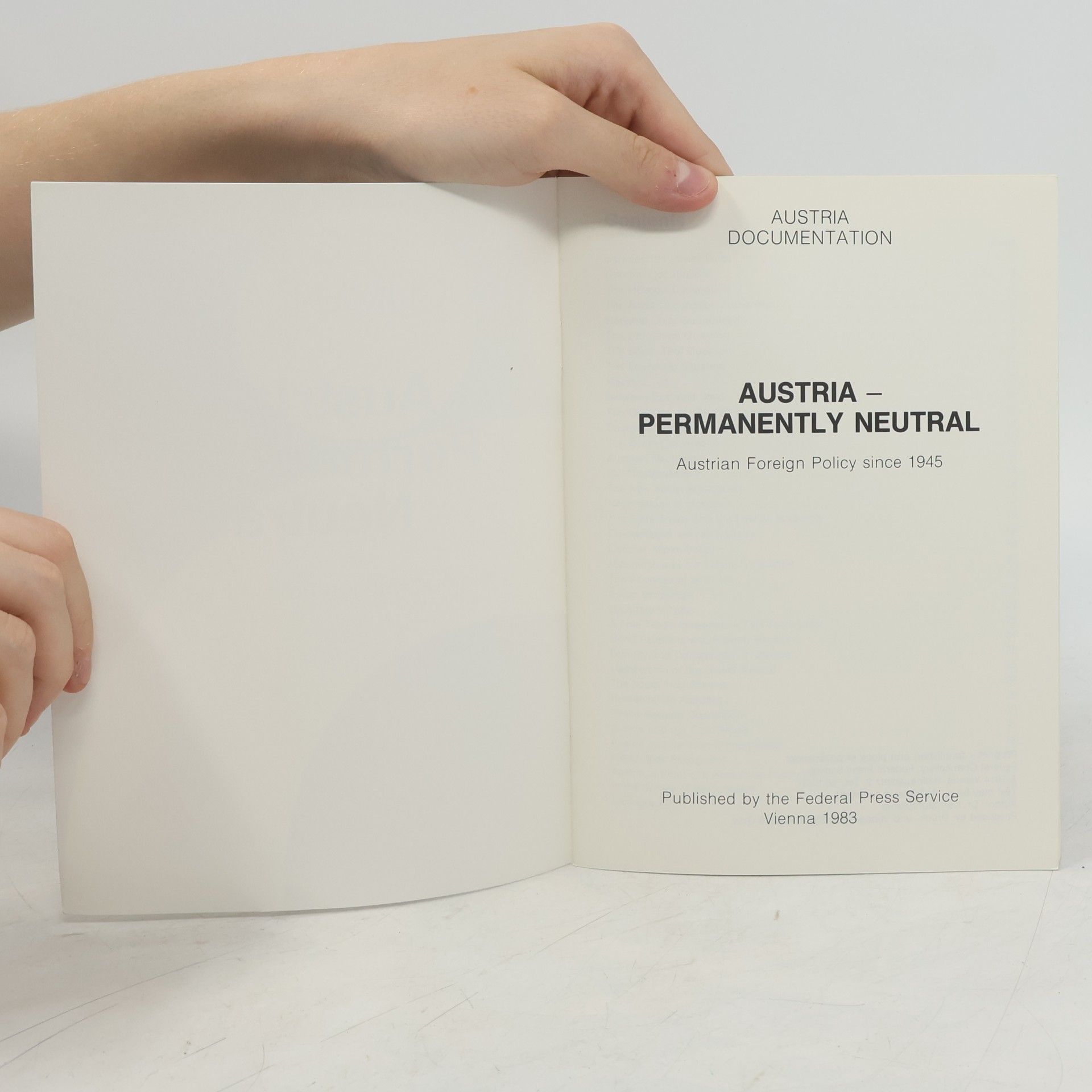 Various authors Austria Permanently Neutral