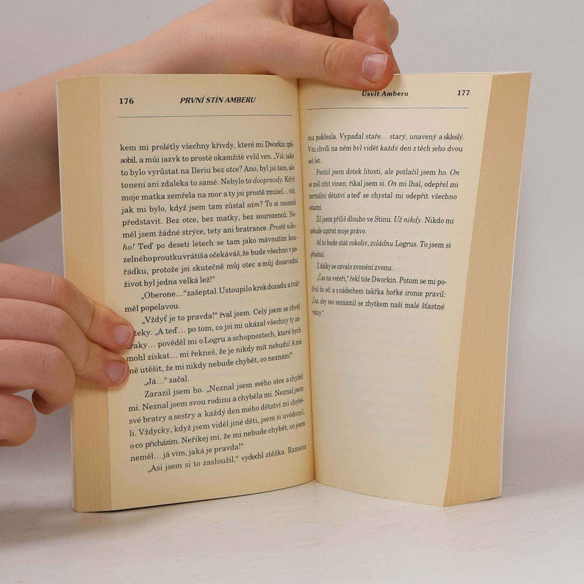 Roger Zelazny První stín Amberu